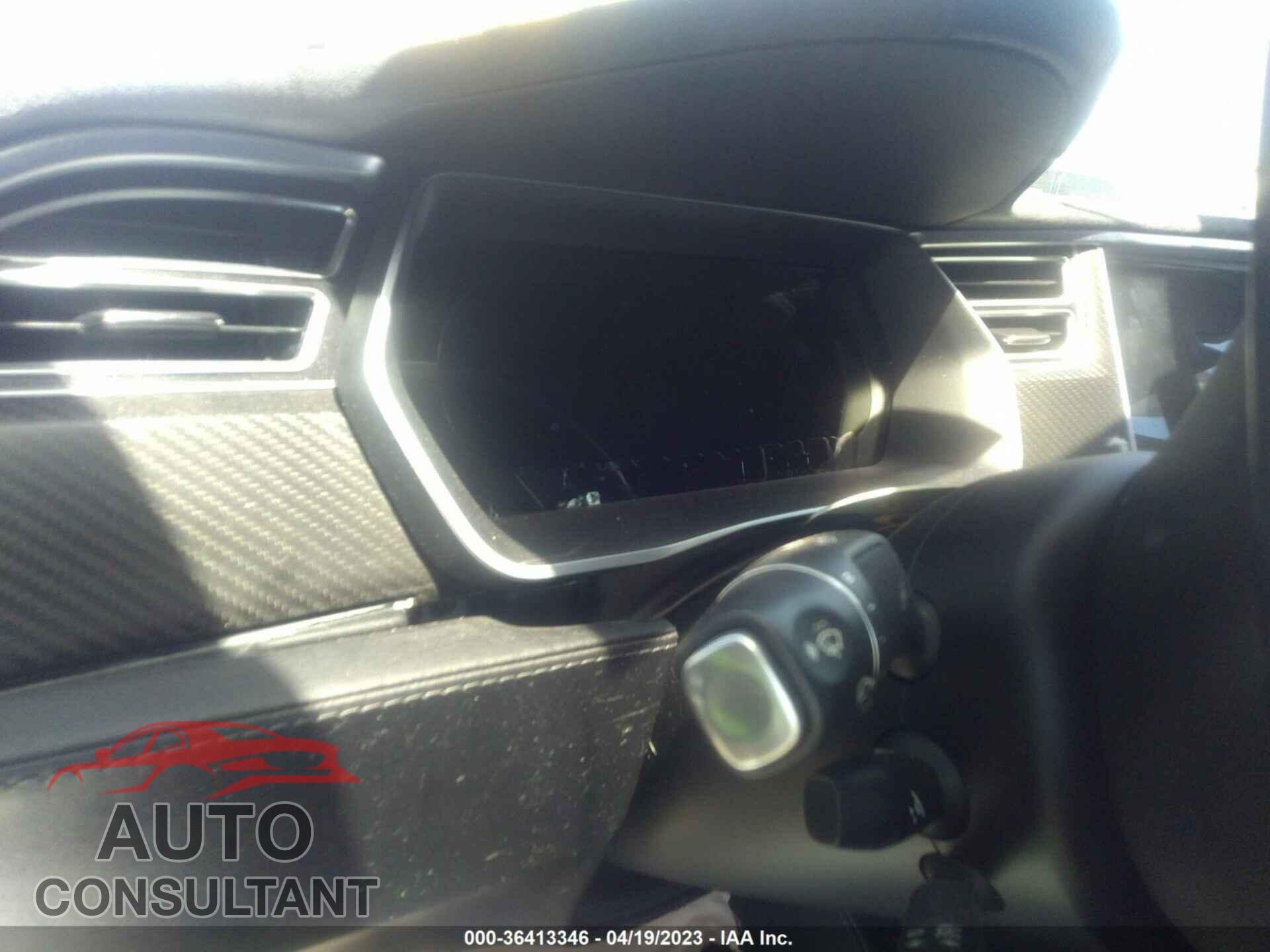 TESLA MODEL S 2015 - 5YJSA1E44FF104475