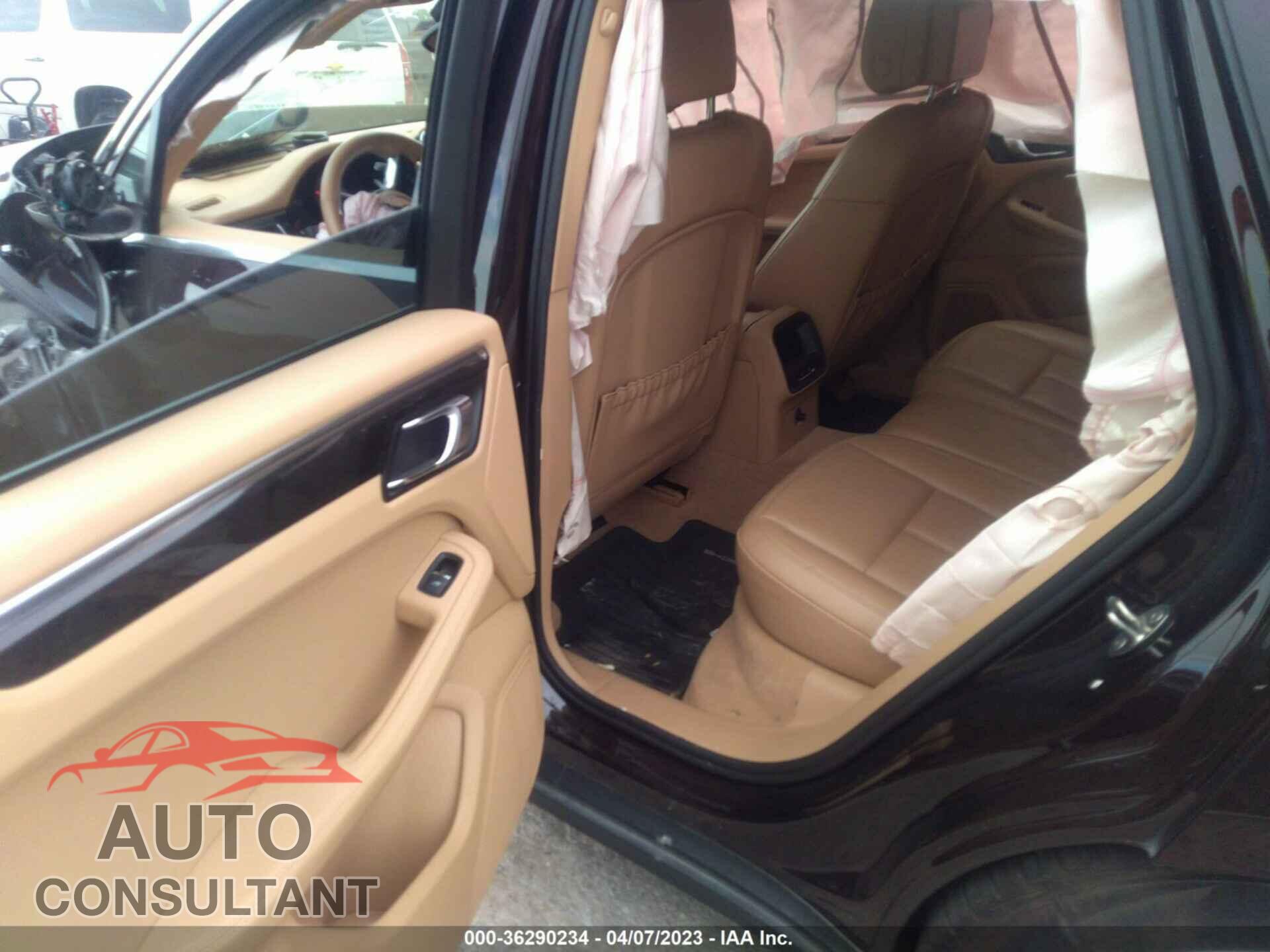 PORSCHE MACAN 2015 - WP1AB2A5XFLB68321