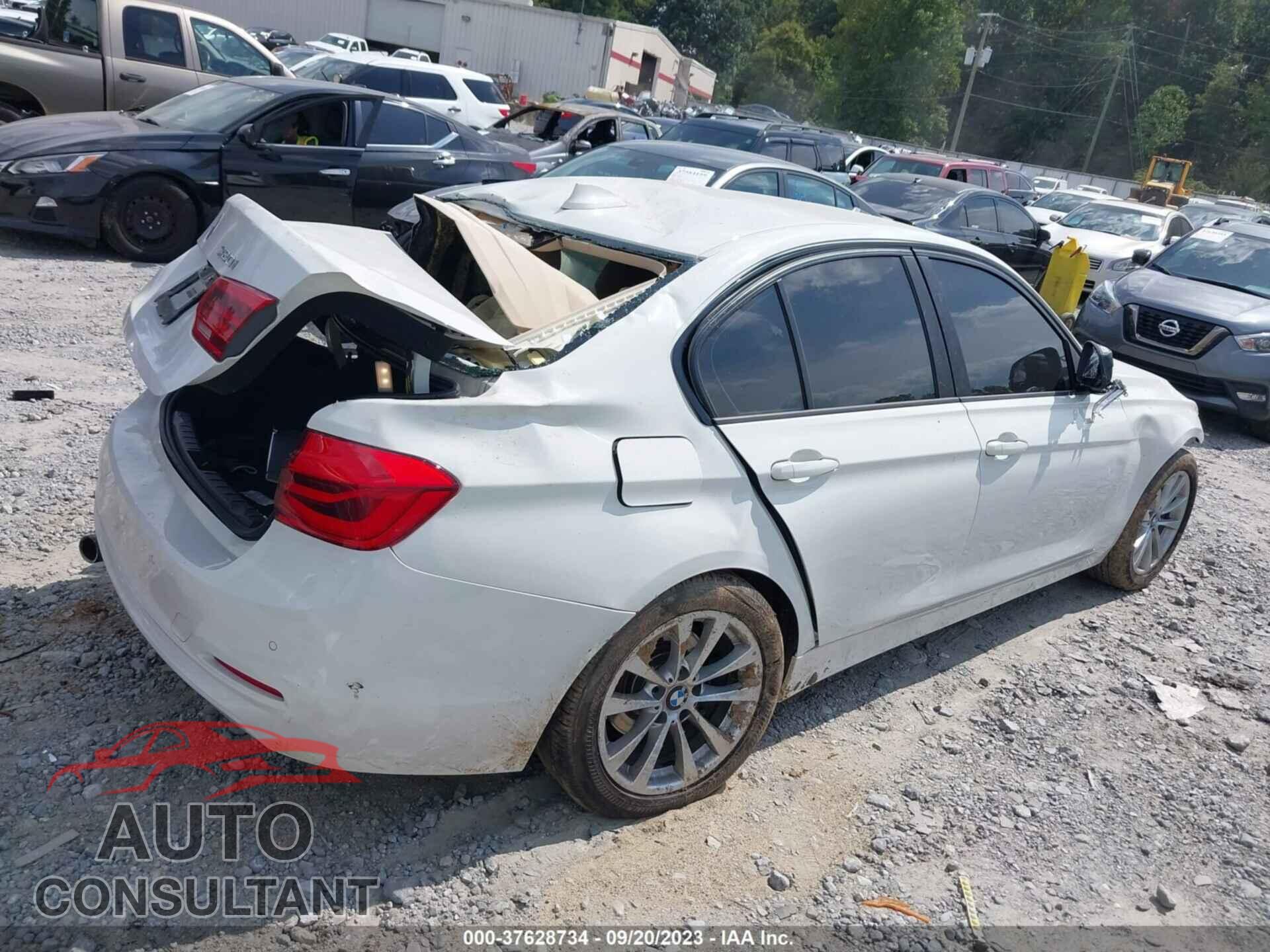 BMW 320I 2016 - WBA8E1G55GNU11240