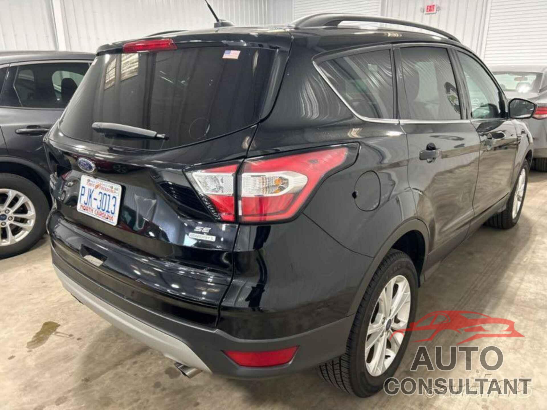 FORD ESCAPE 2018 - 1FMCU0GD8JUB66914