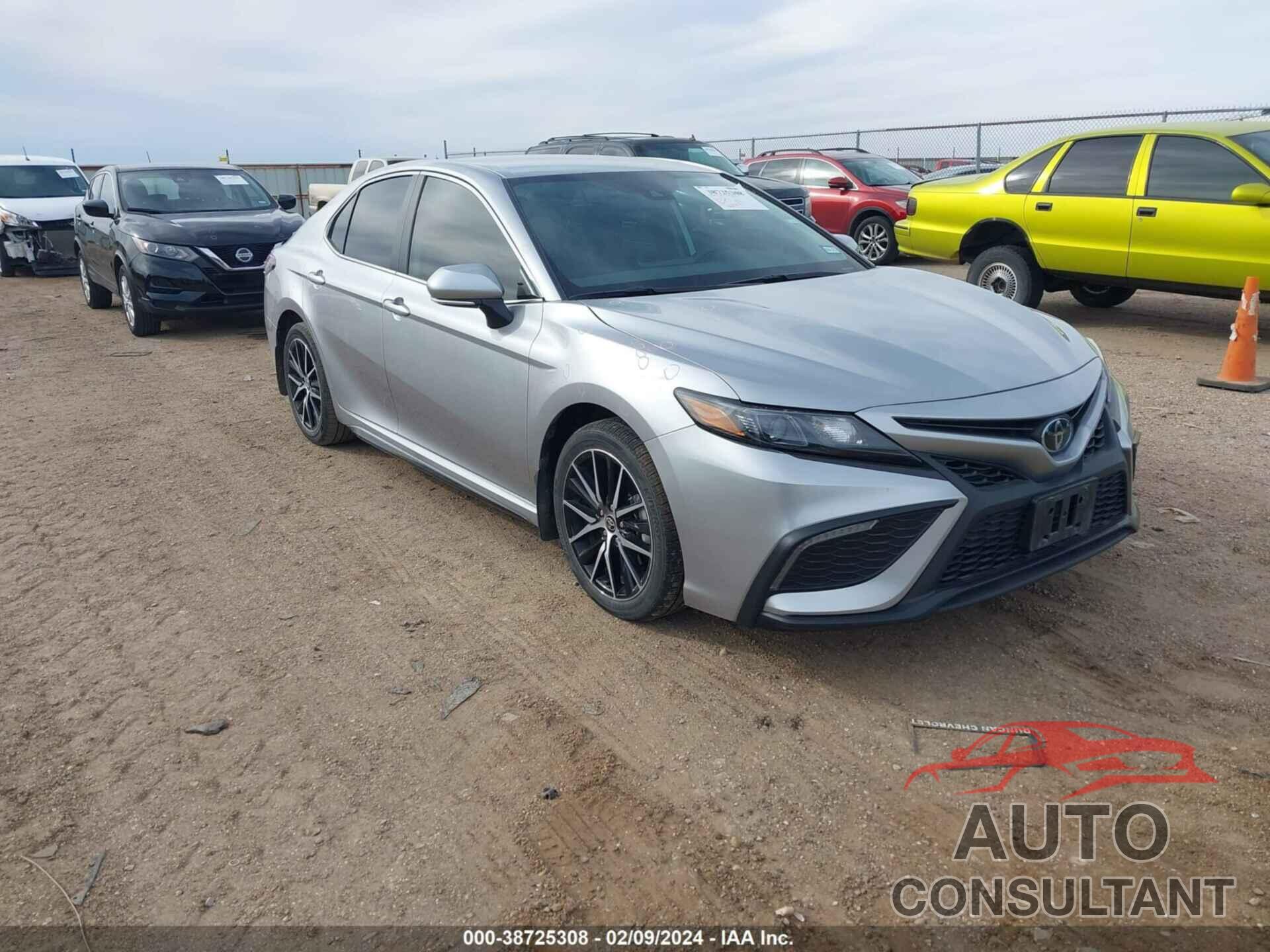 TOYOTA CAMRY 2023 - 4T1G11AK2PU801934