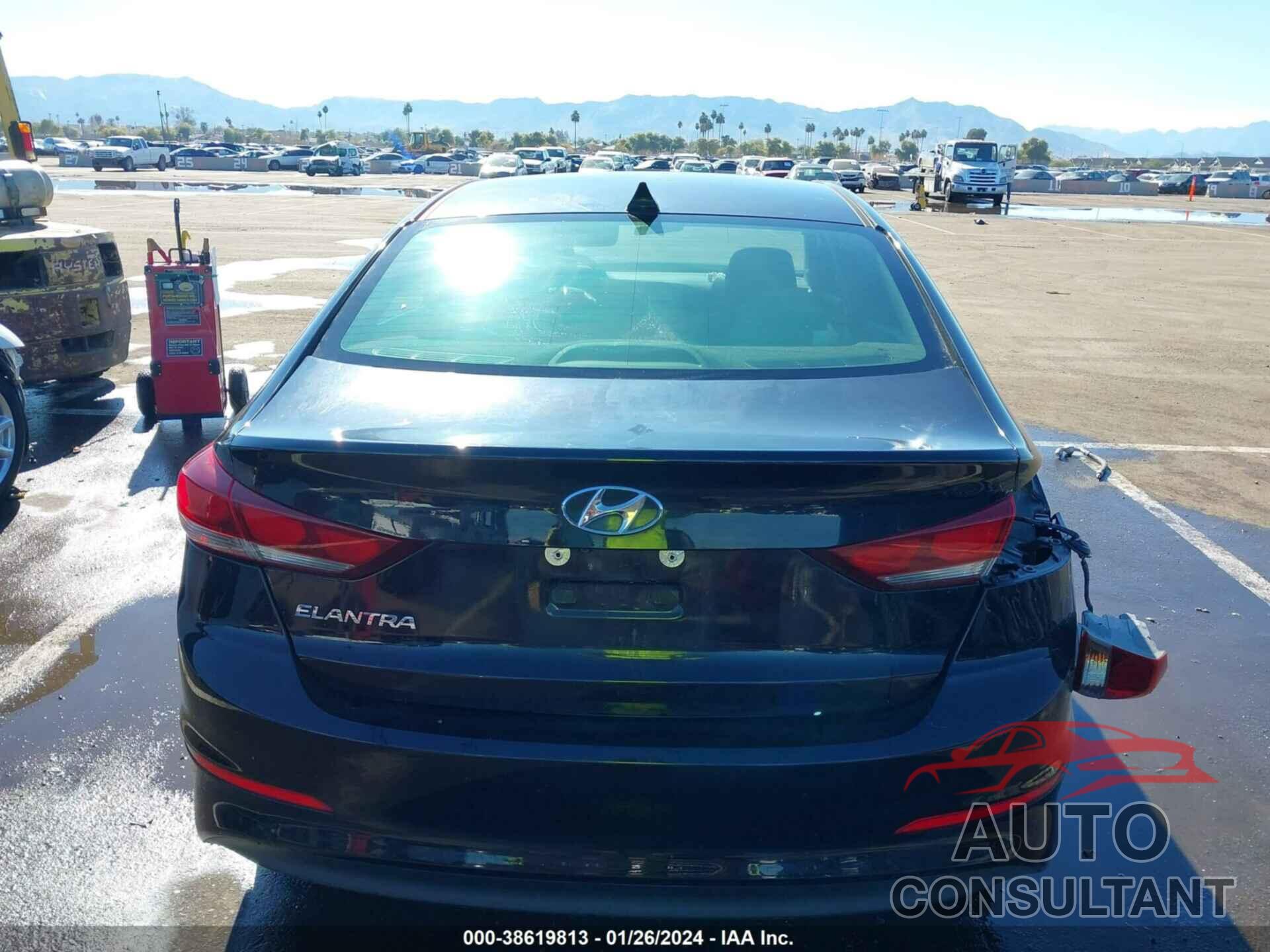 HYUNDAI ELANTRA 2017 - KMHD84LF8HU104463