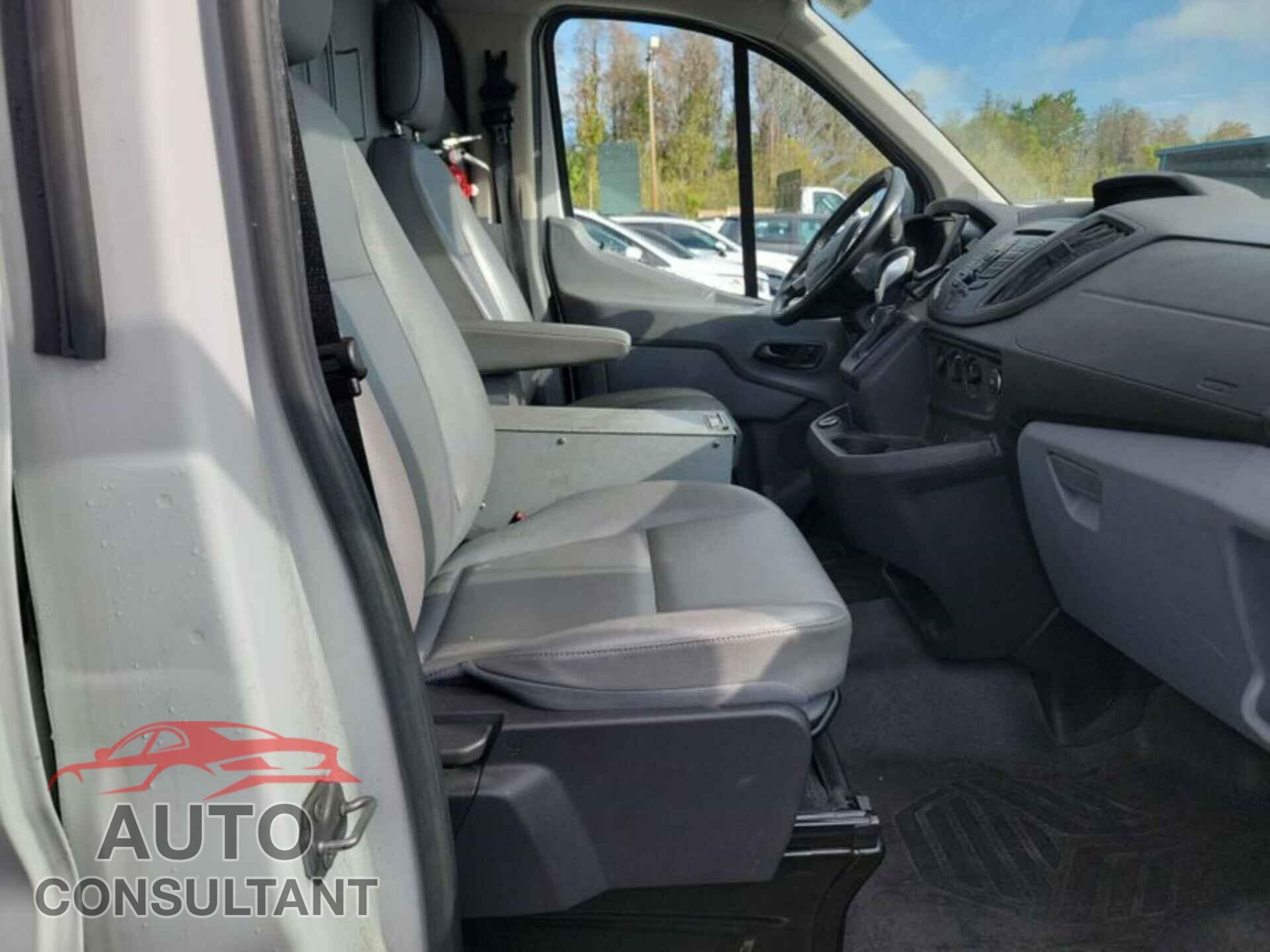 FORD TRANSIT-250 2017 - 1FTYR1YM3HKB33230