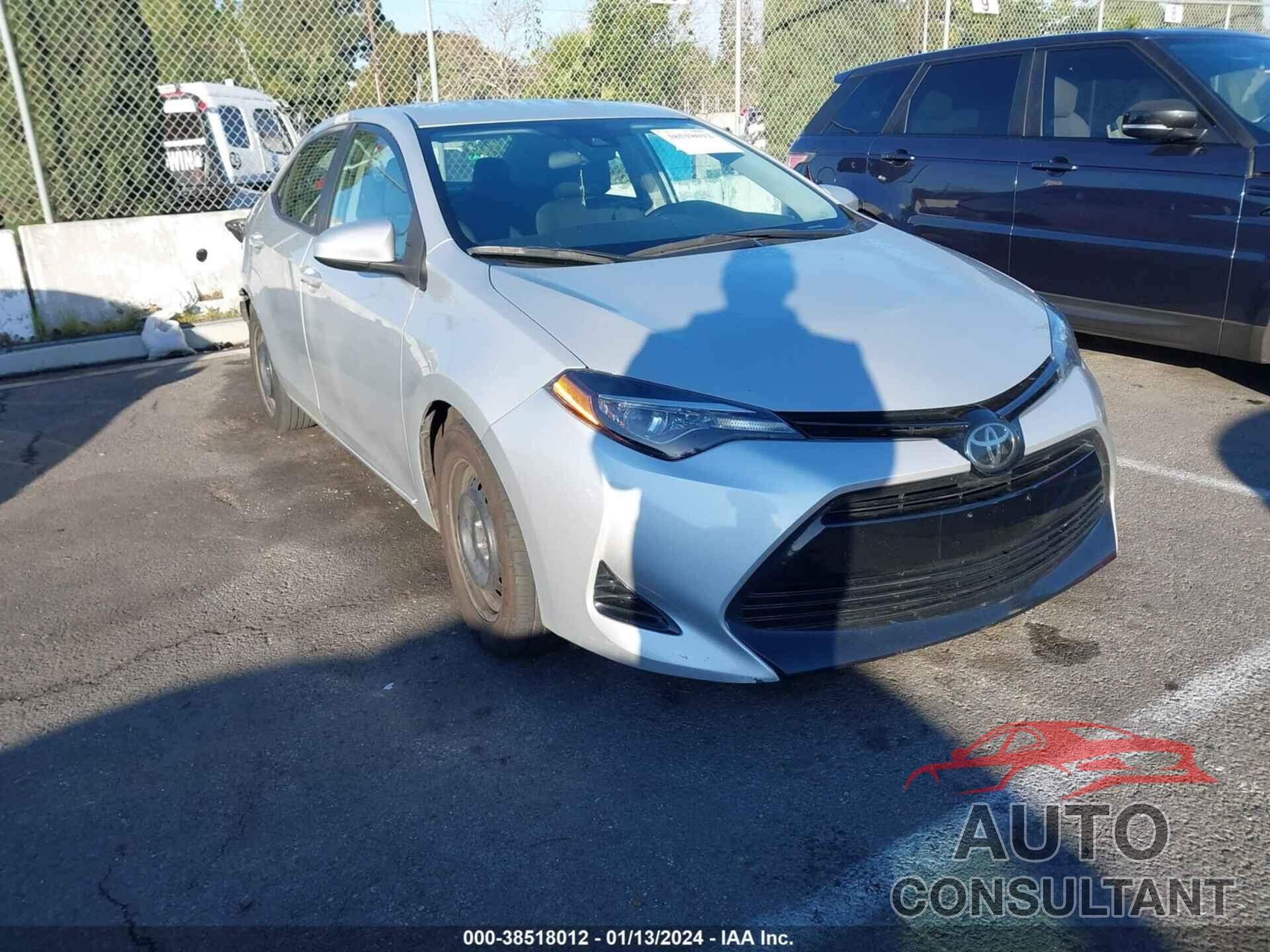 TOYOTA COROLLA 2018 - 5YFBURHE8JP840794