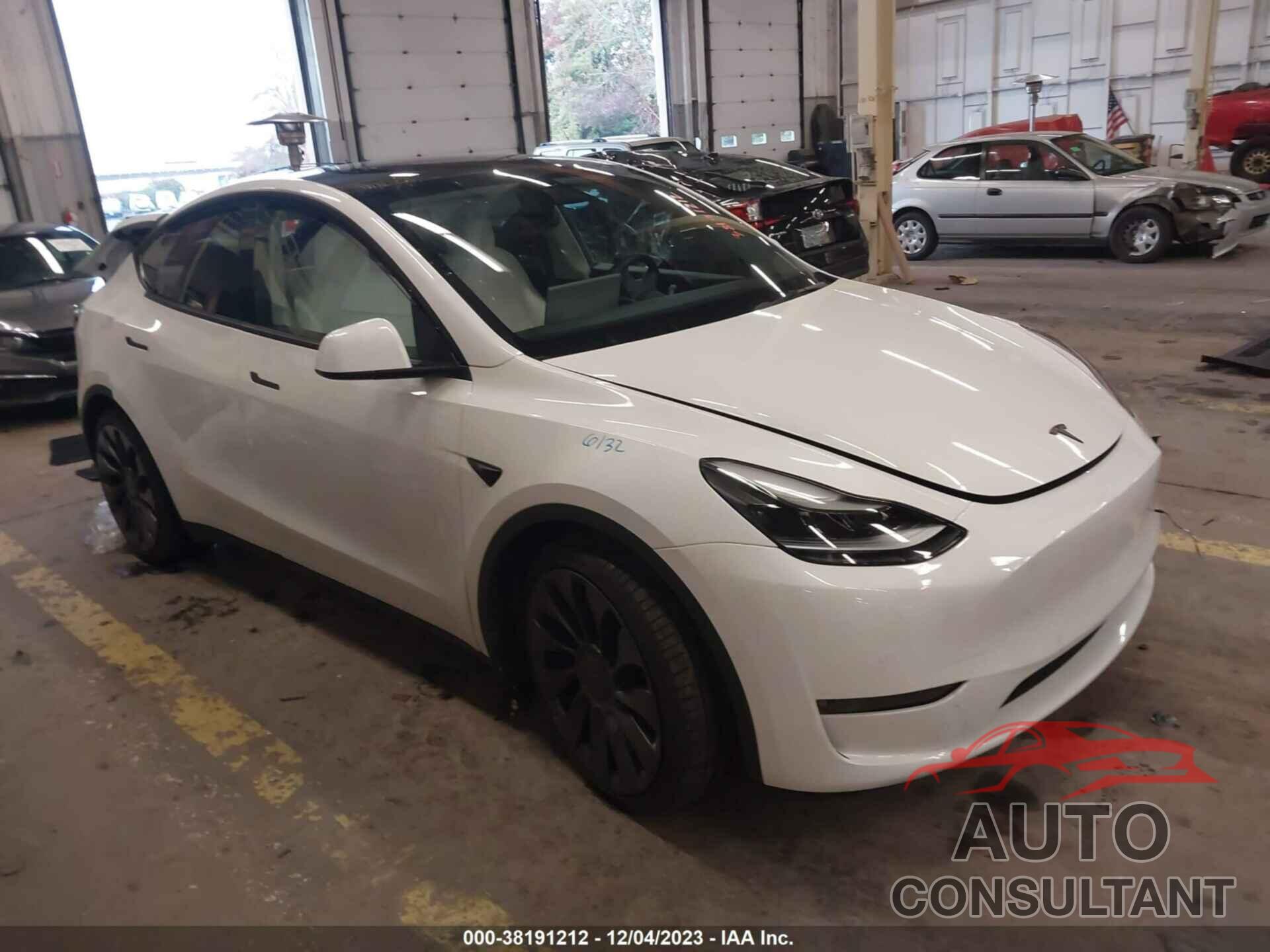 TESLA MODEL Y 2021 - 5YJYGDEF3MF252125