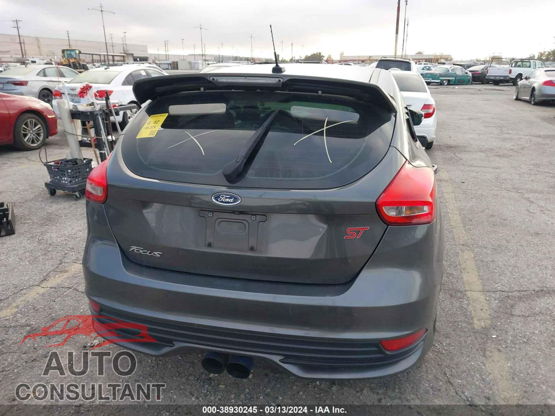 FORD FOCUS ST 2017 - 1FADP3L93HL211332