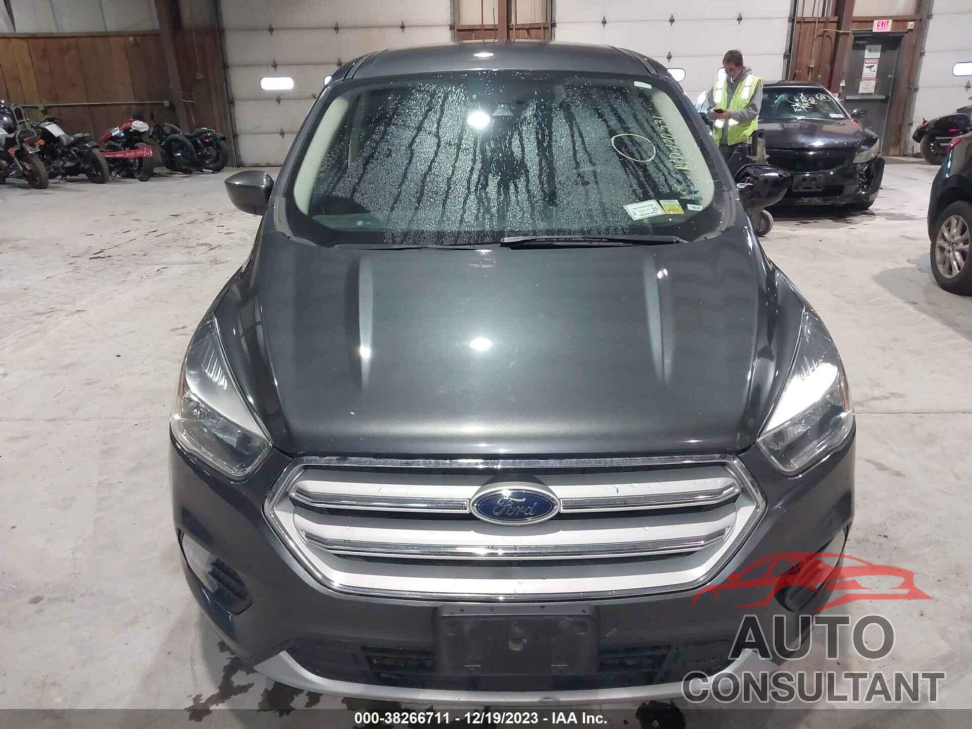 FORD ESCAPE 2019 - 1FMCU9GD1KUB33128