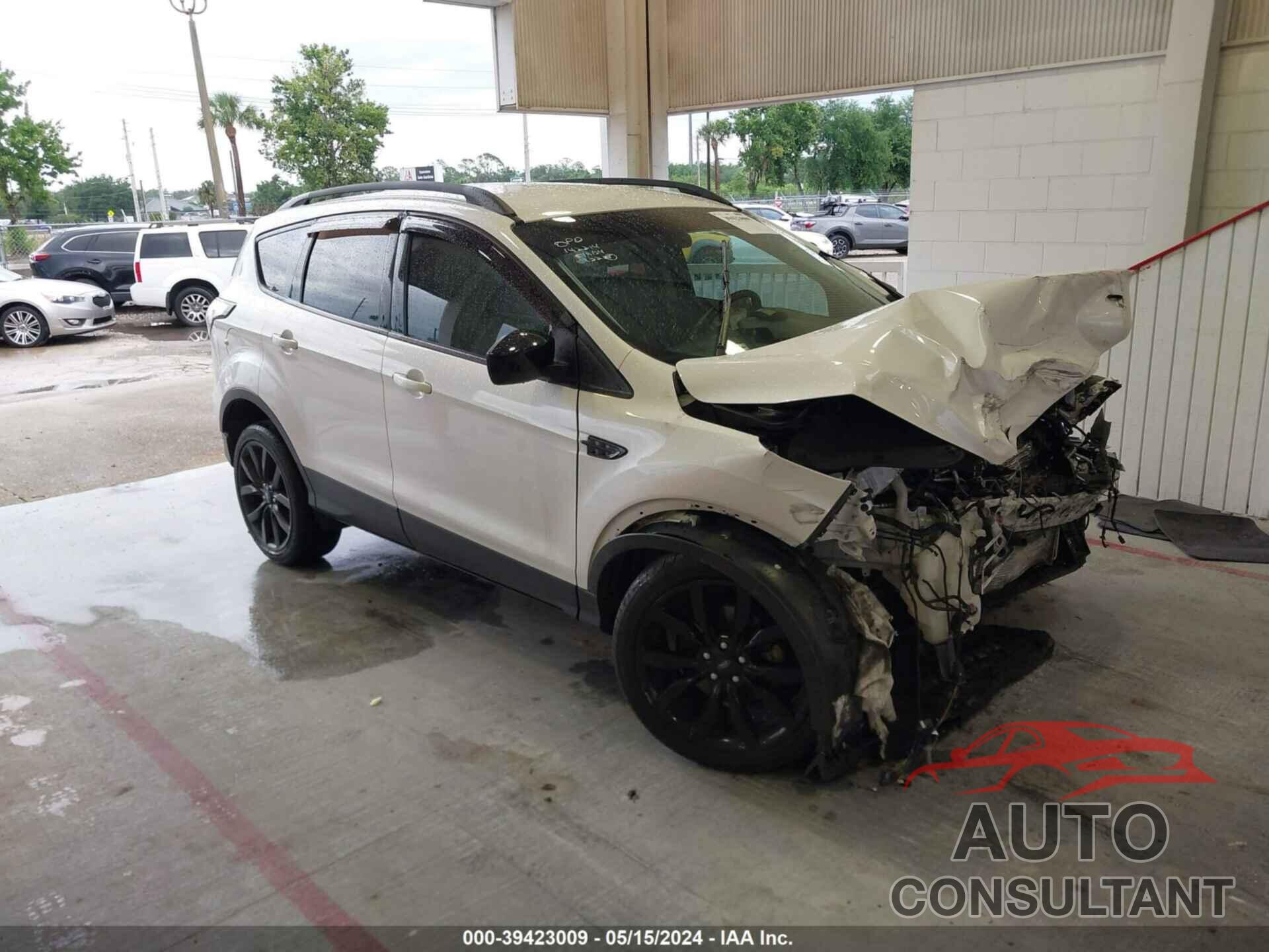 FORD ESCAPE 2017 - 1FMCU0GDXHUA76061
