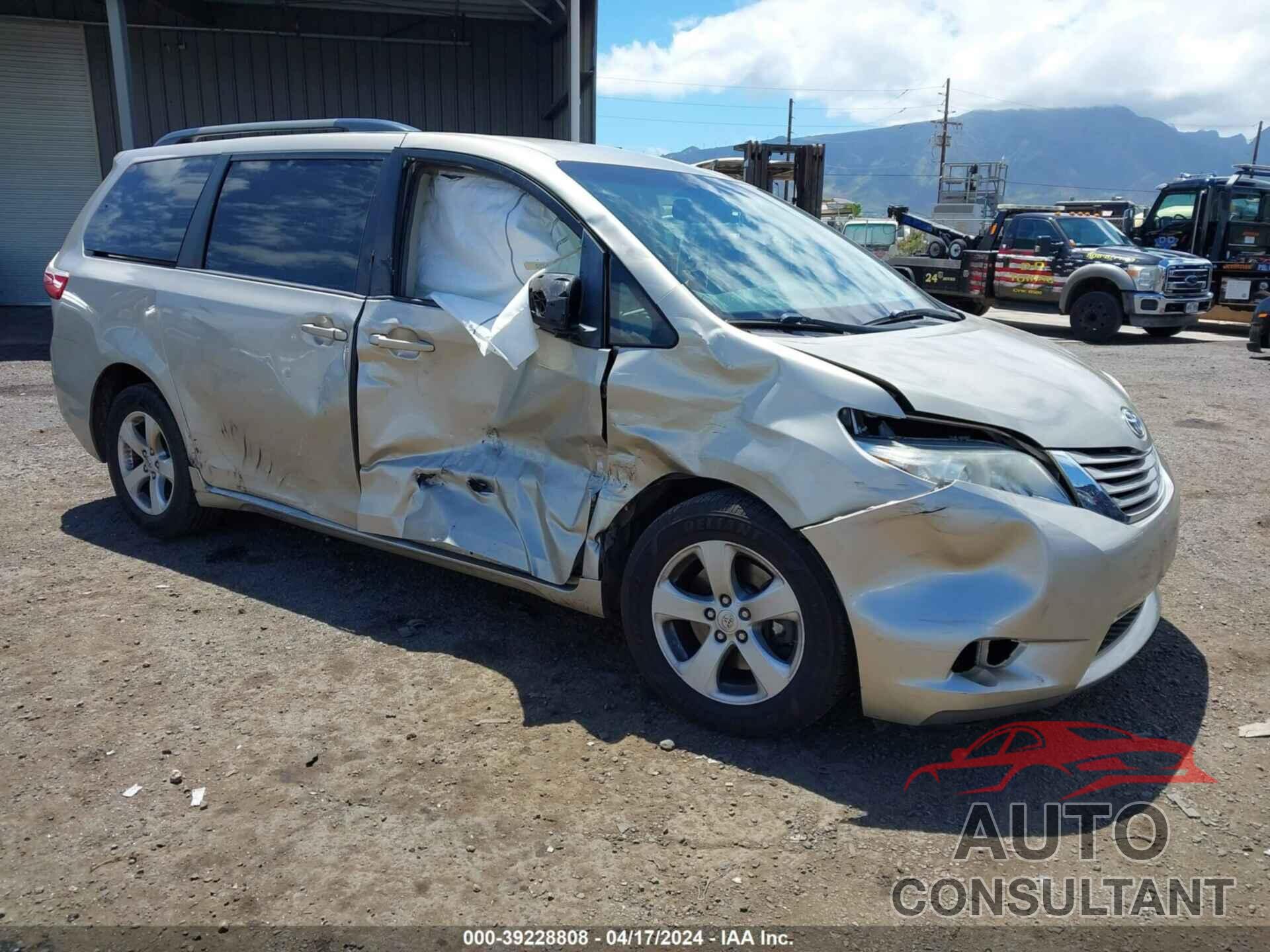 TOYOTA SIENNA 2017 - 5TDKZ3DC3HS894900