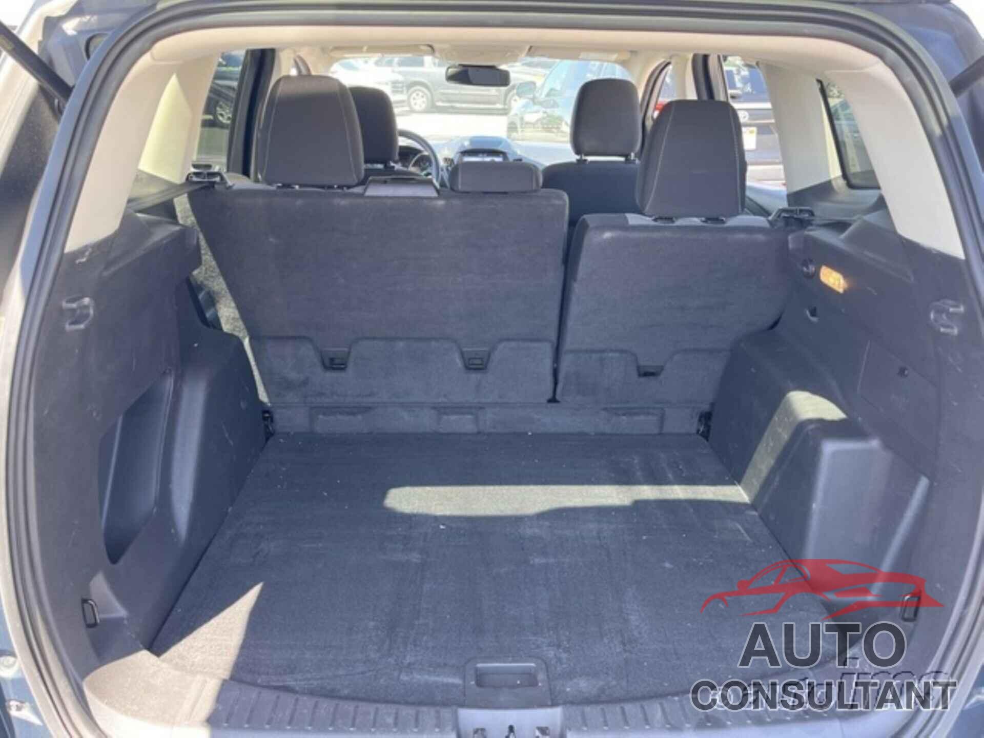 FORD ESCAPE 2019 - 1FMCU9GD4KUB33429