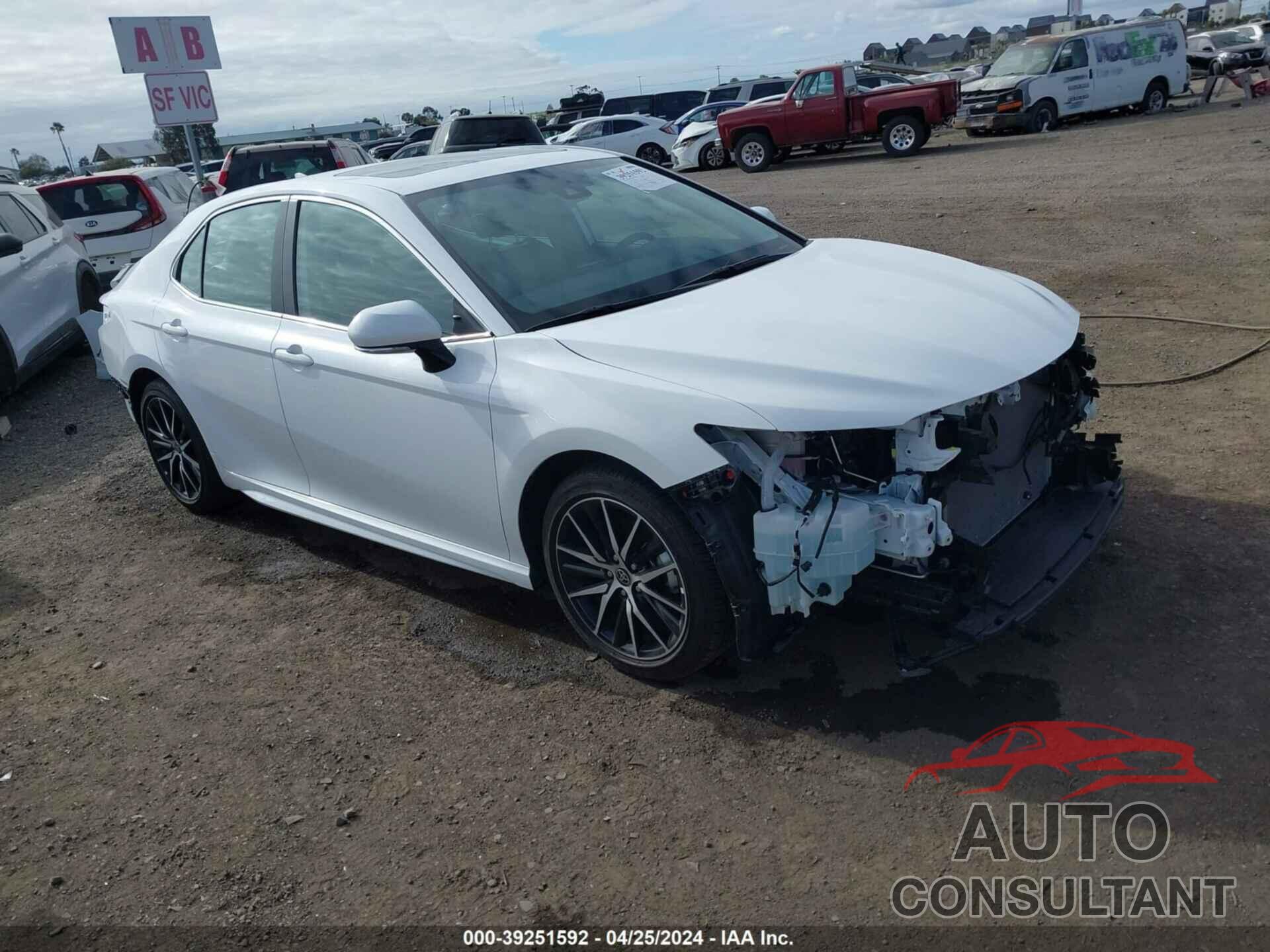 TOYOTA CAMRY 2023 - 4T1T11AK0PU165691