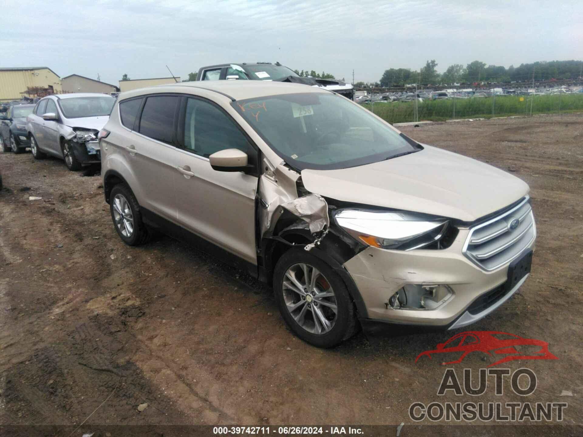 FORD ESCAPE 2017 - 1FMCU0GD3HUB61176