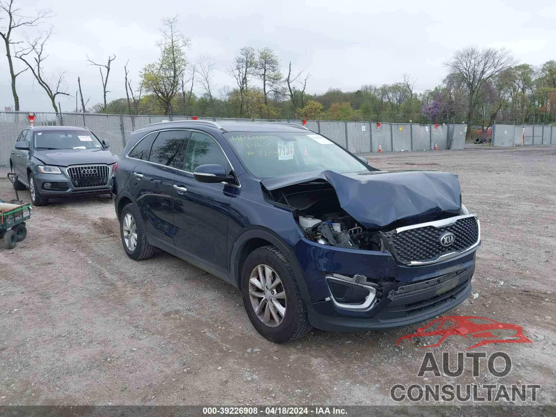 KIA SORENTO 2018 - 5XYPG4A36JG395663