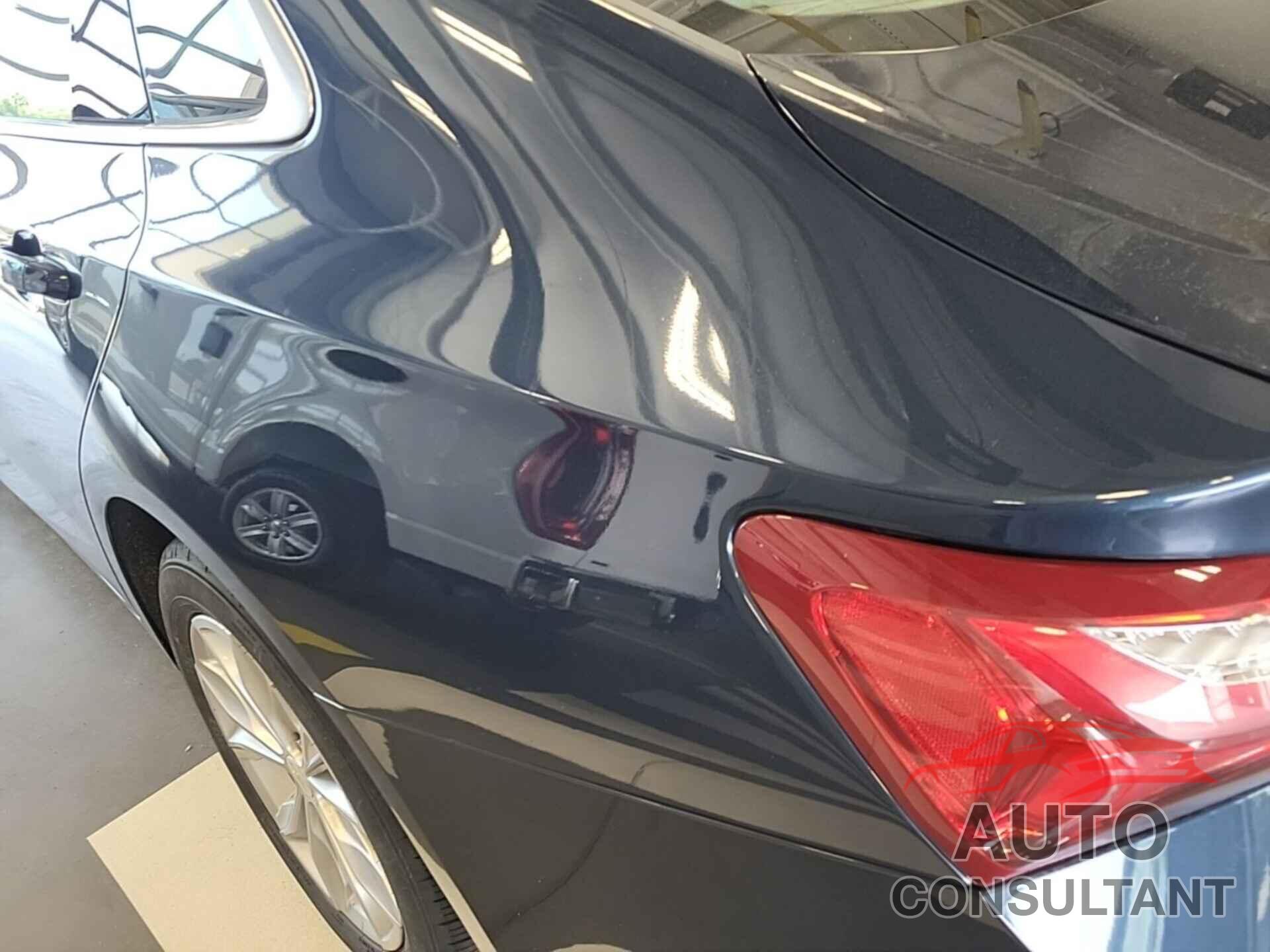 CHEVROLET MALIBU 2019 - 1G1ZD5ST6KF134293