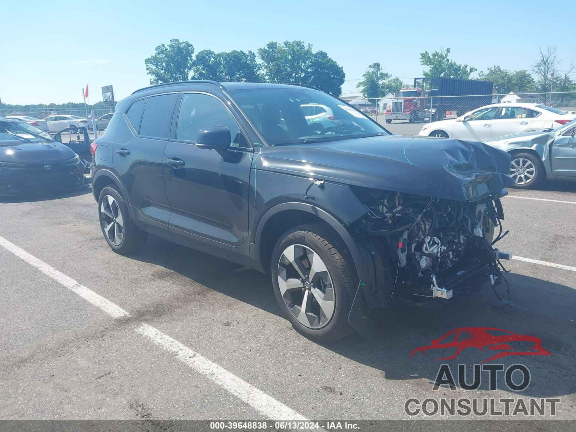 VOLVO XC40 2024 - YV4L12UL9R2319129