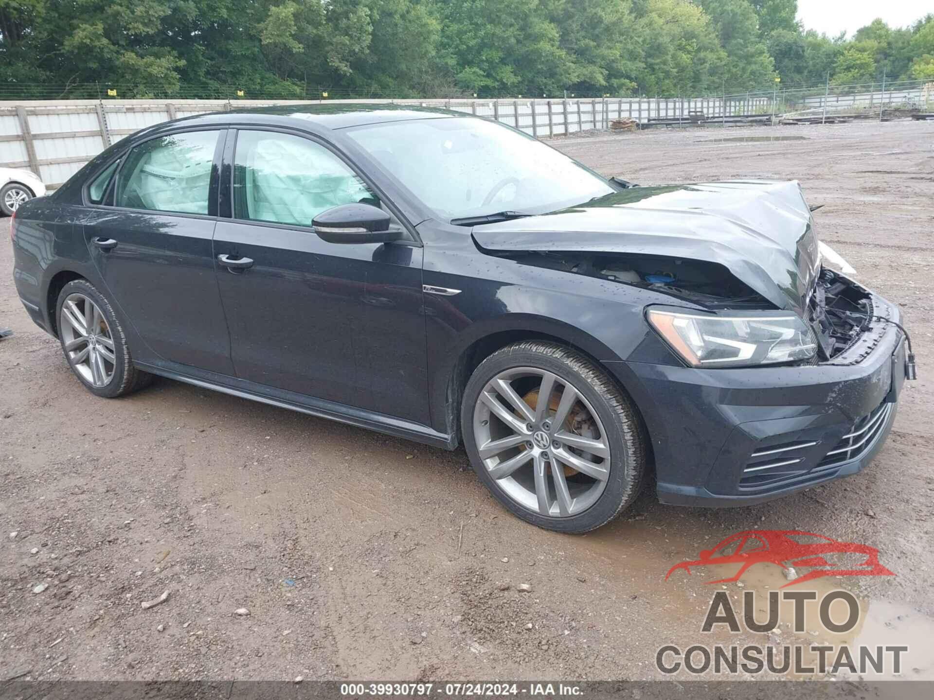 VOLKSWAGEN PASSAT 2018 - 1VWAA7A3XJC026329