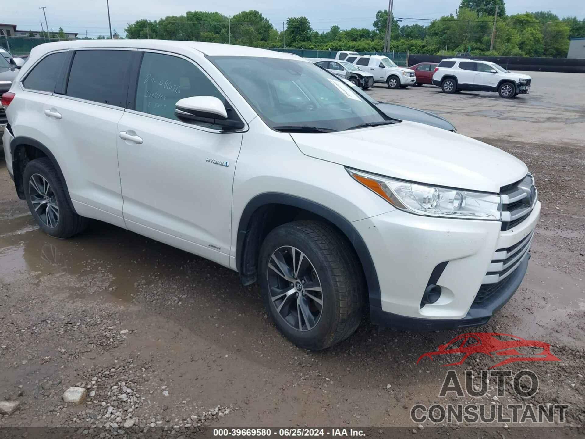 TOYOTA HIGHLANDER HYBRID 2018 - 5TDBGRFH5JS051692