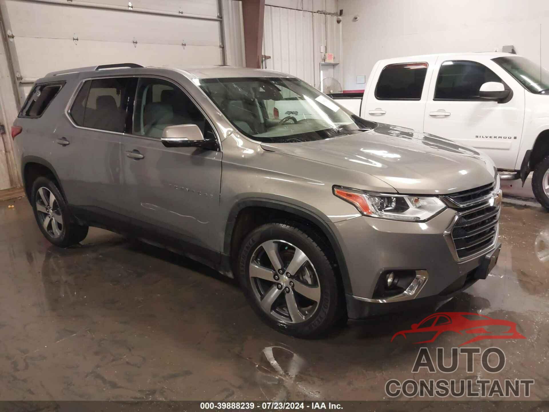 CHEVROLET TRAVERSE 2018 - 1GNEVHKW8JJ262598