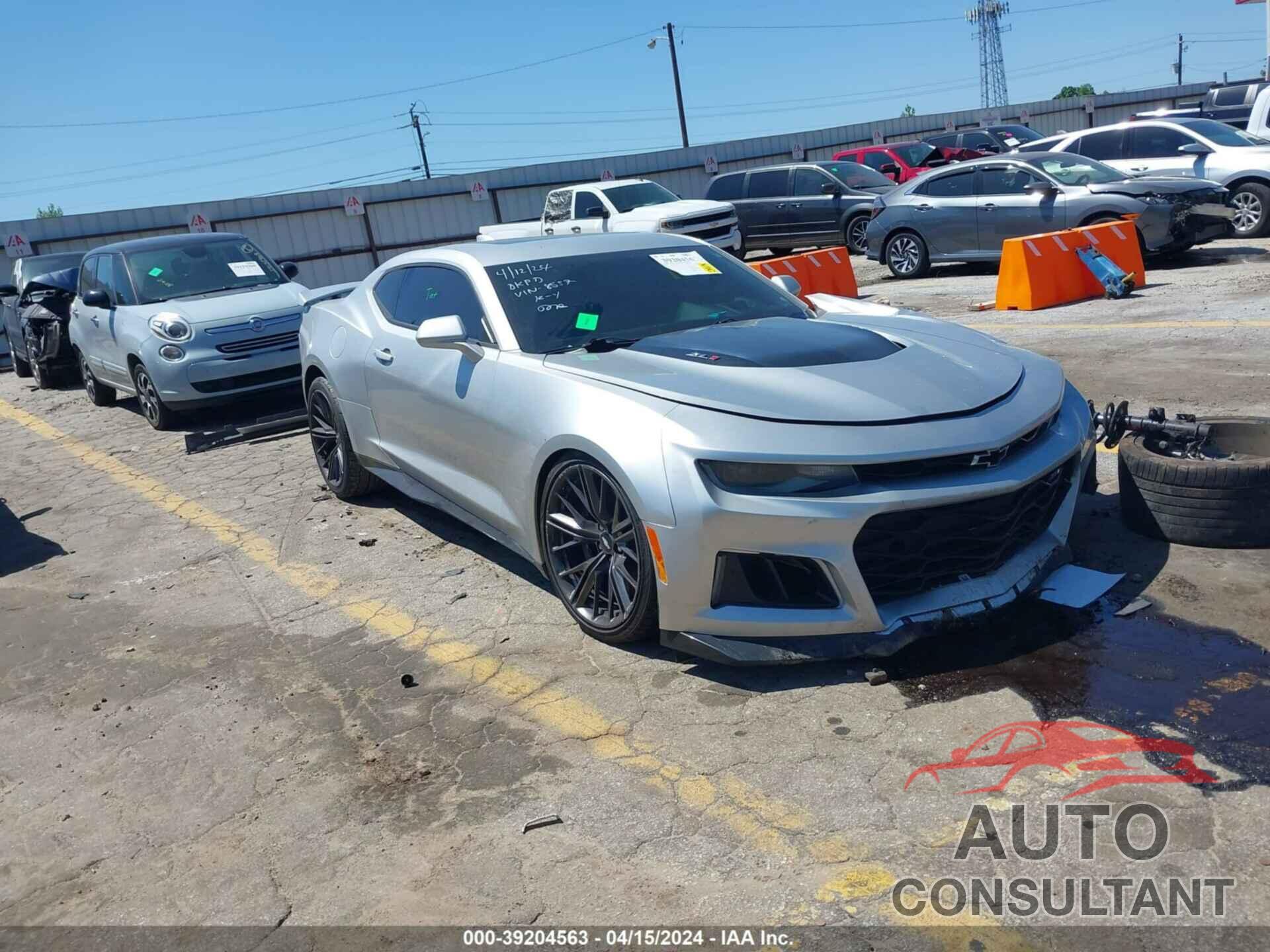 CHEVROLET CAMARO 2018 - 1G1FK1R62J0128557