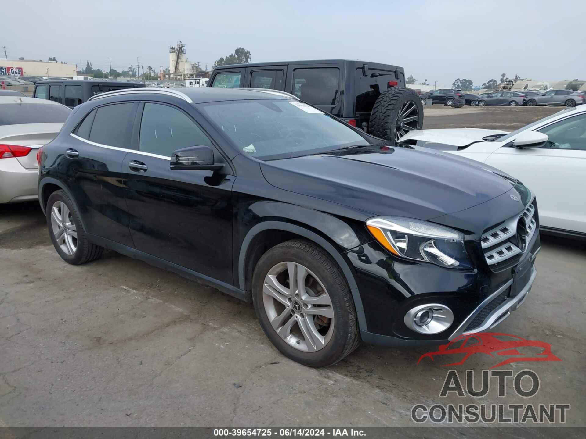 MERCEDES-BENZ GLA 250 2018 - WDCTG4EB6JJ423083