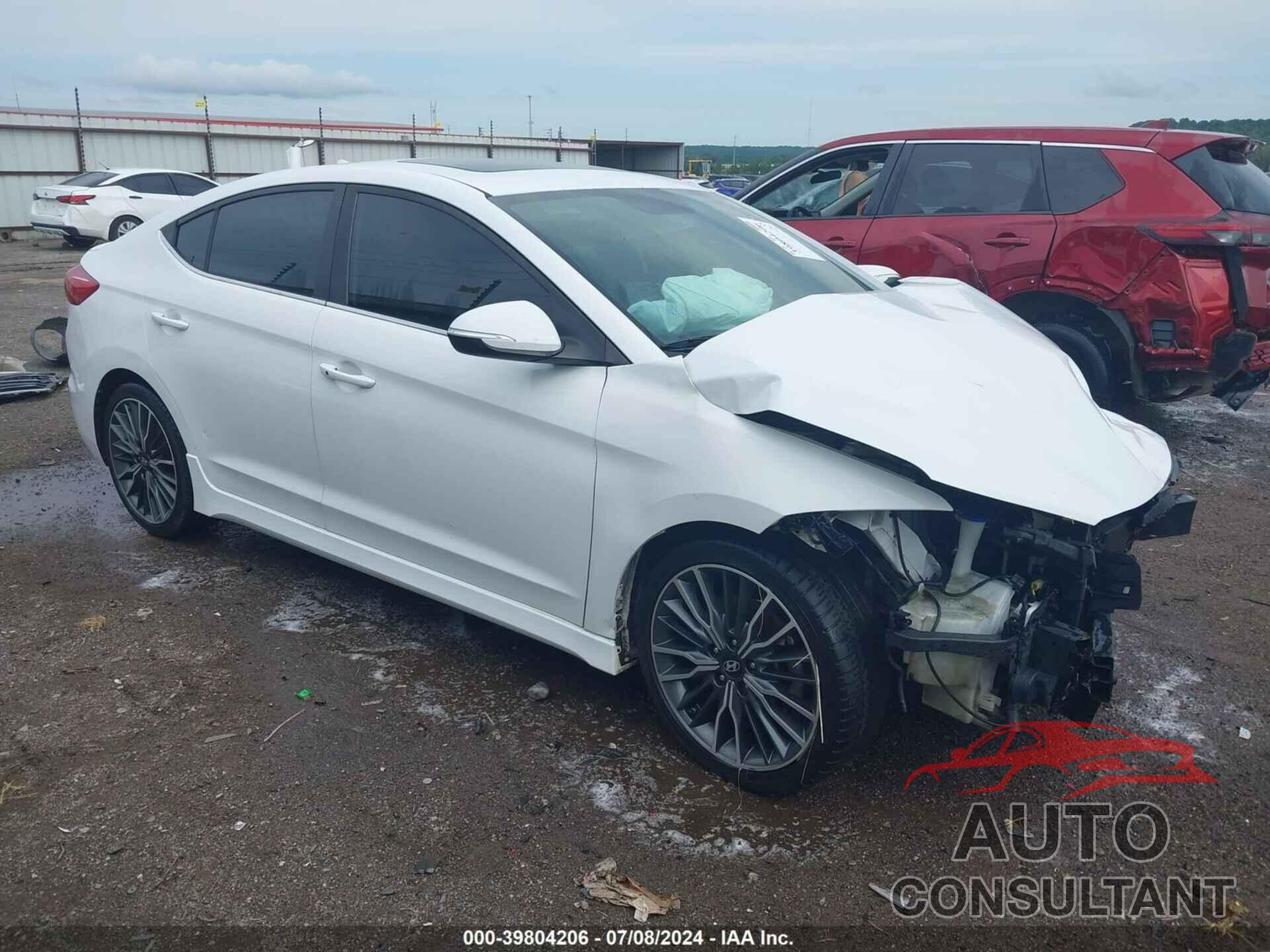 HYUNDAI ELANTRA 2018 - KMHD04LB9JU527482