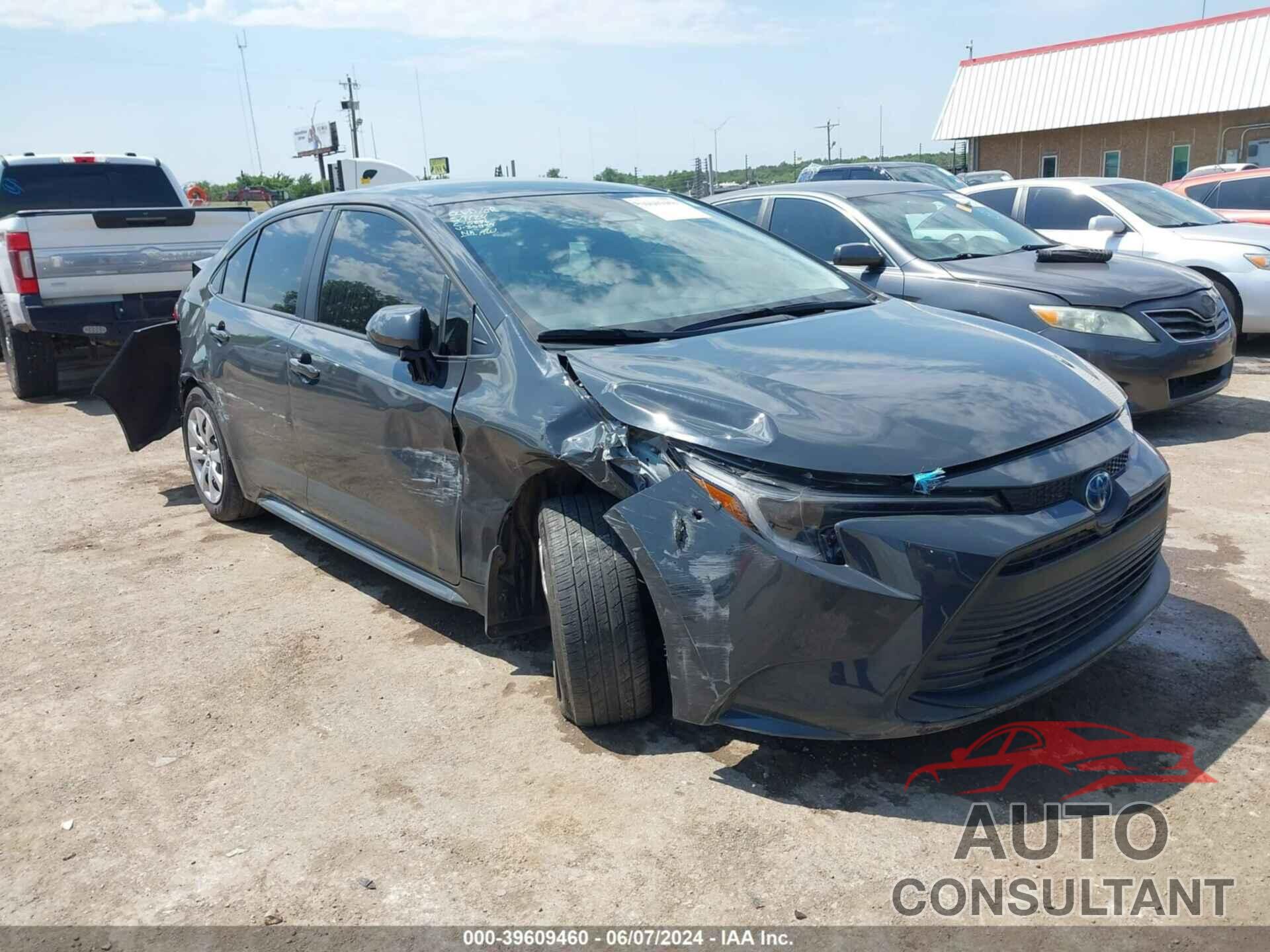 TOYOTA COROLLA 2023 - JTDBCMFE1P3018414
