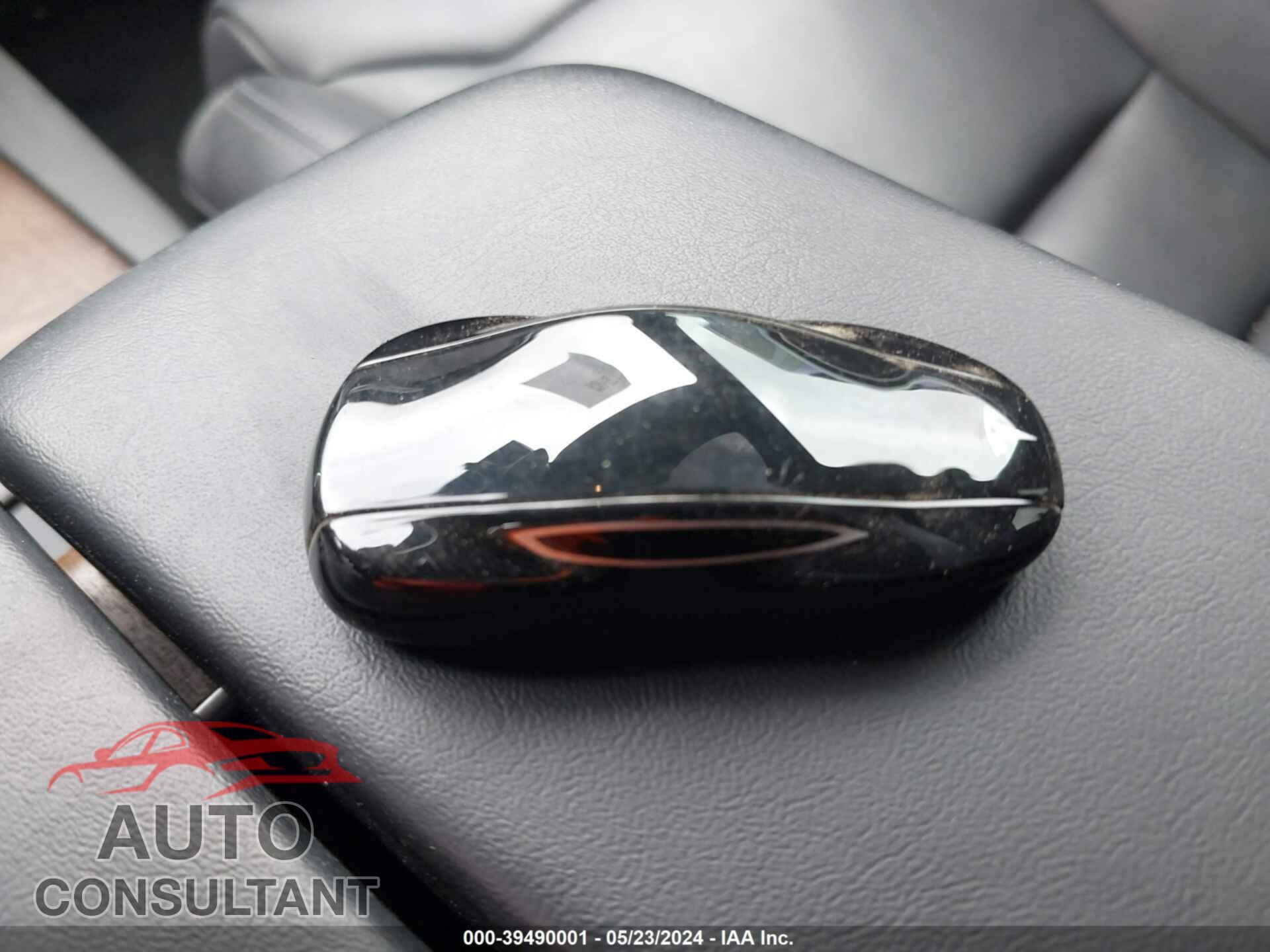 TESLA MODEL S 2017 - 5YJSA1E10HF214867