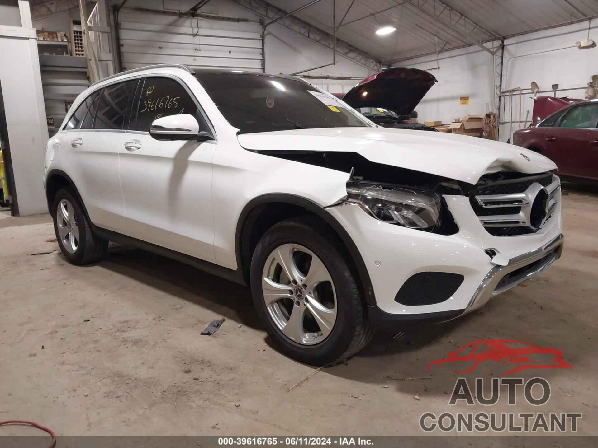 MERCEDES-BENZ GLC 300 2018 - WDC0G4KB6JF365180