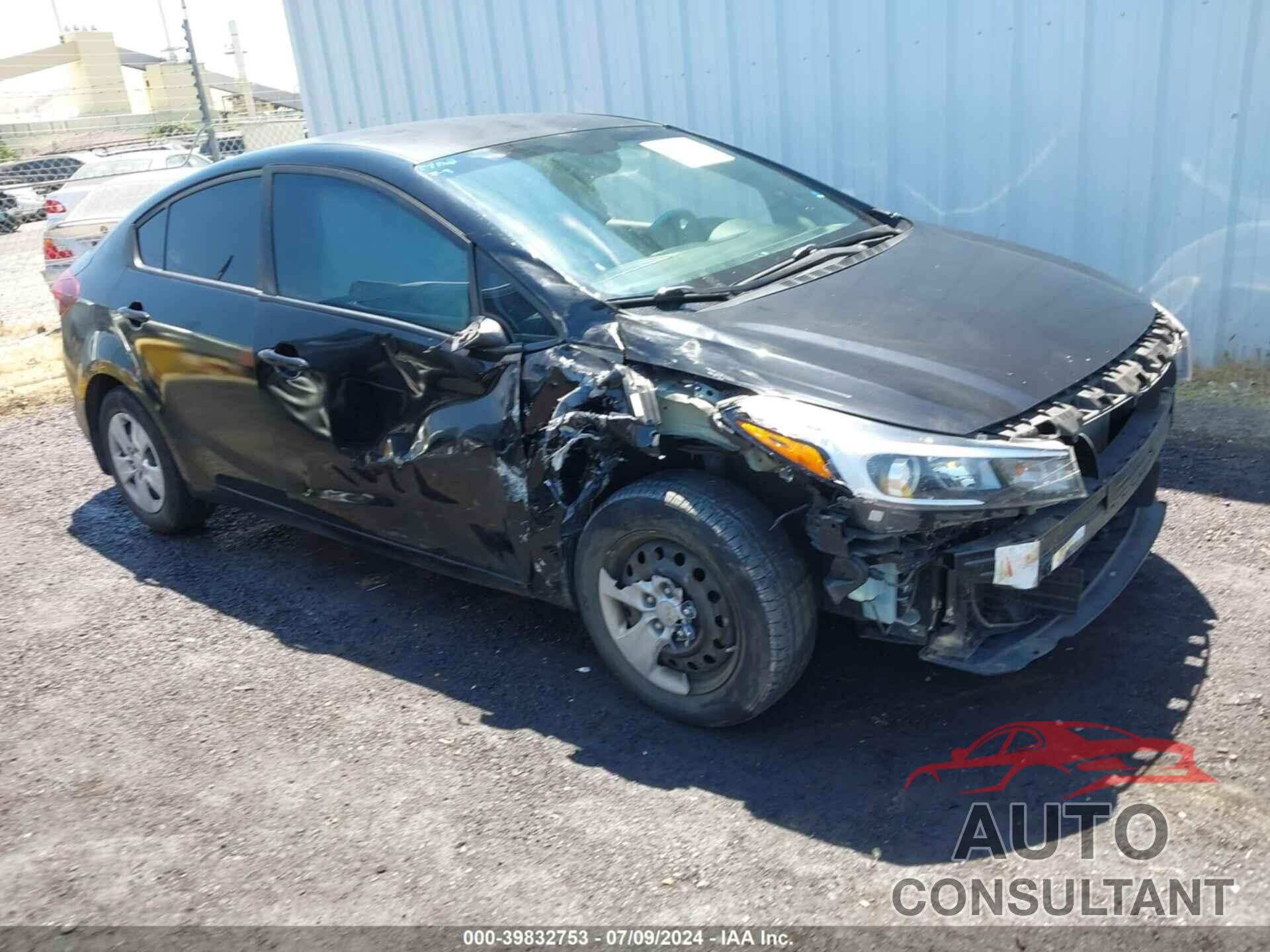 KIA FORTE 2018 - 3KPFK4A71JE167080