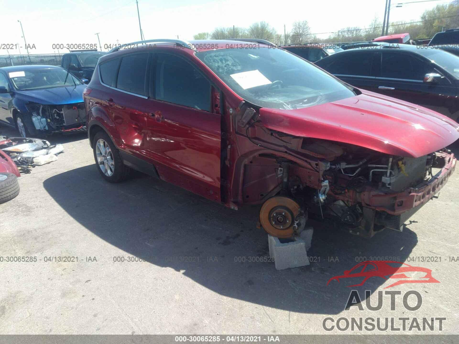 FORD ESCAPE 2016 - 1FMCU9J99GUA45567