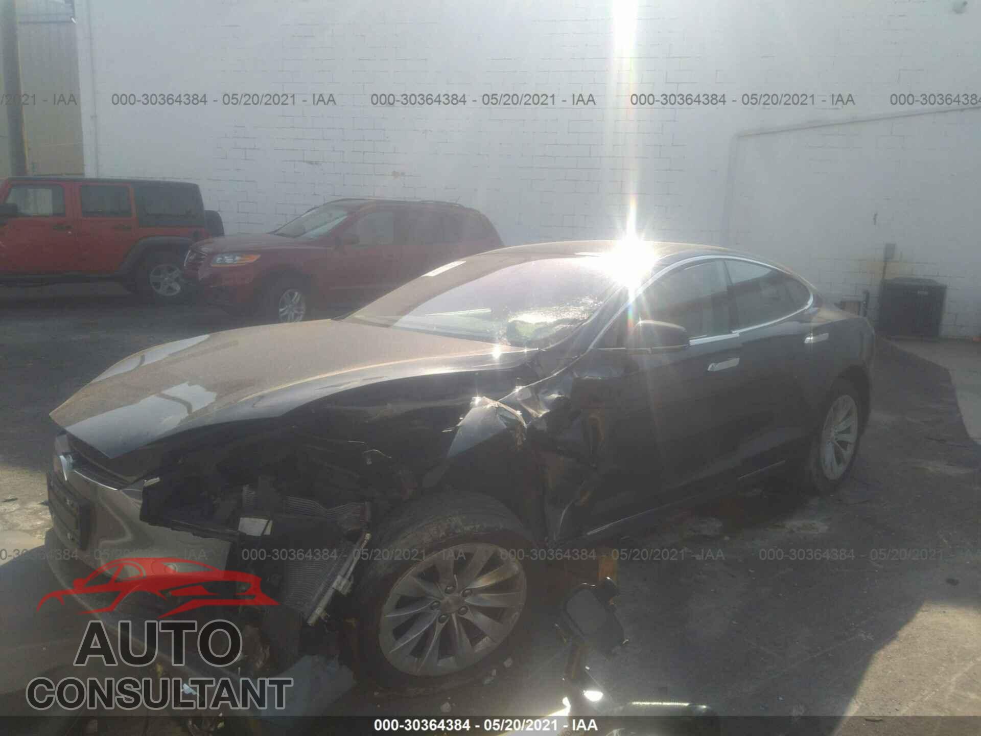 TESLA MODEL S 2018 - 5YJSA1E22JF296907