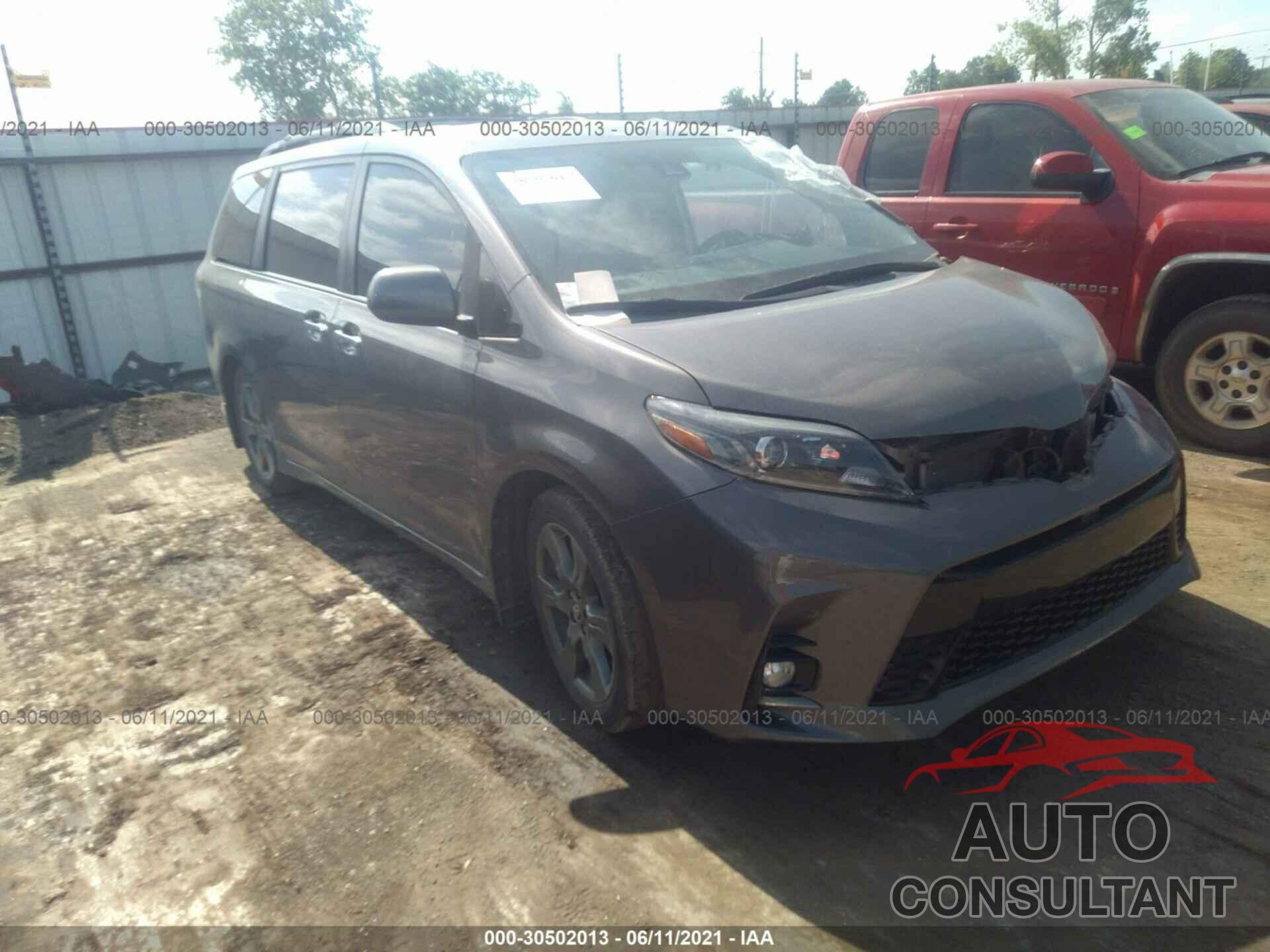 TOYOTA SIENNA 2019 - 5TDXZ3DC5KS969173