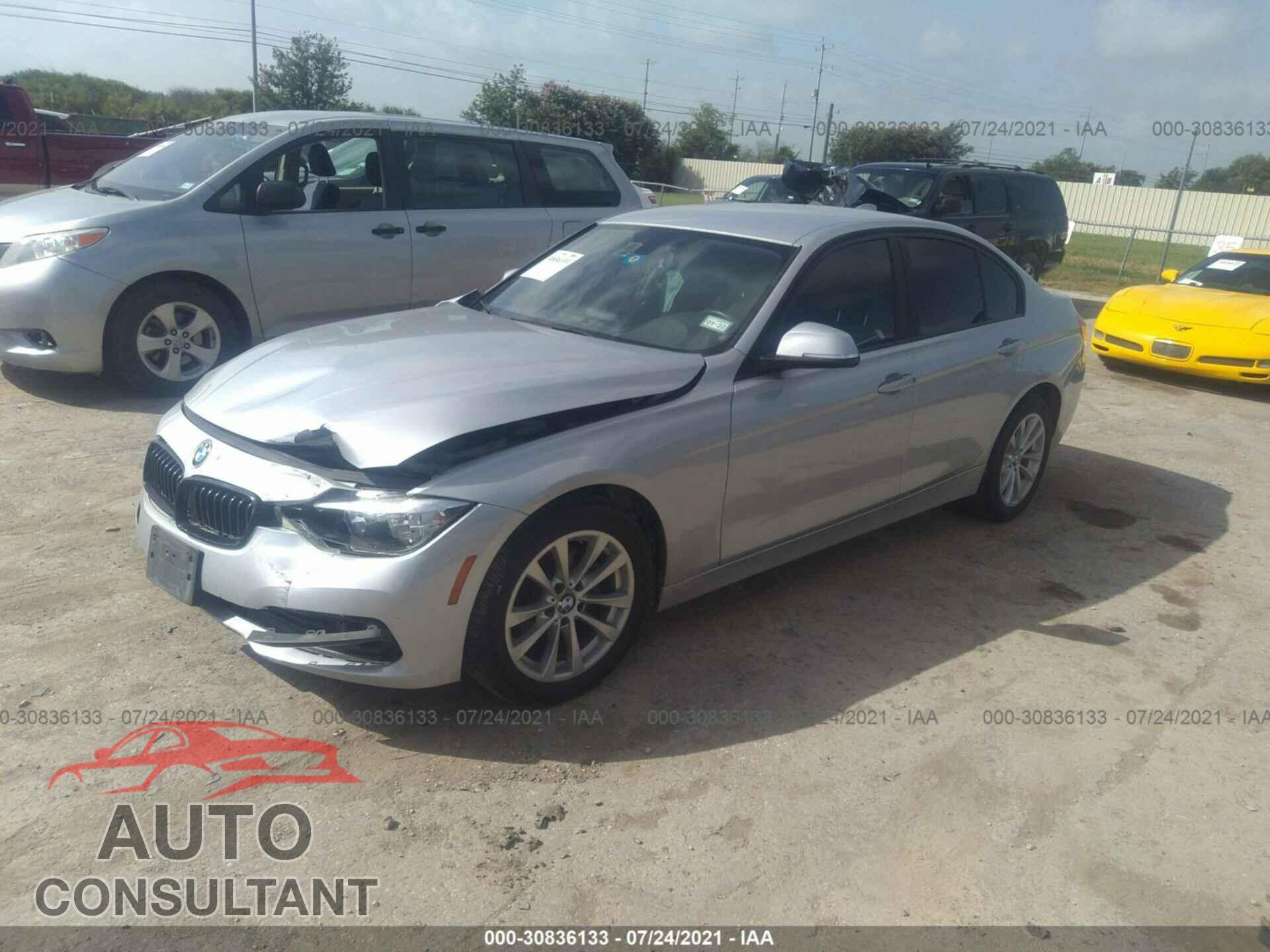 BMW 3 SERIES 2016 - WBA8E1G52GNU10613