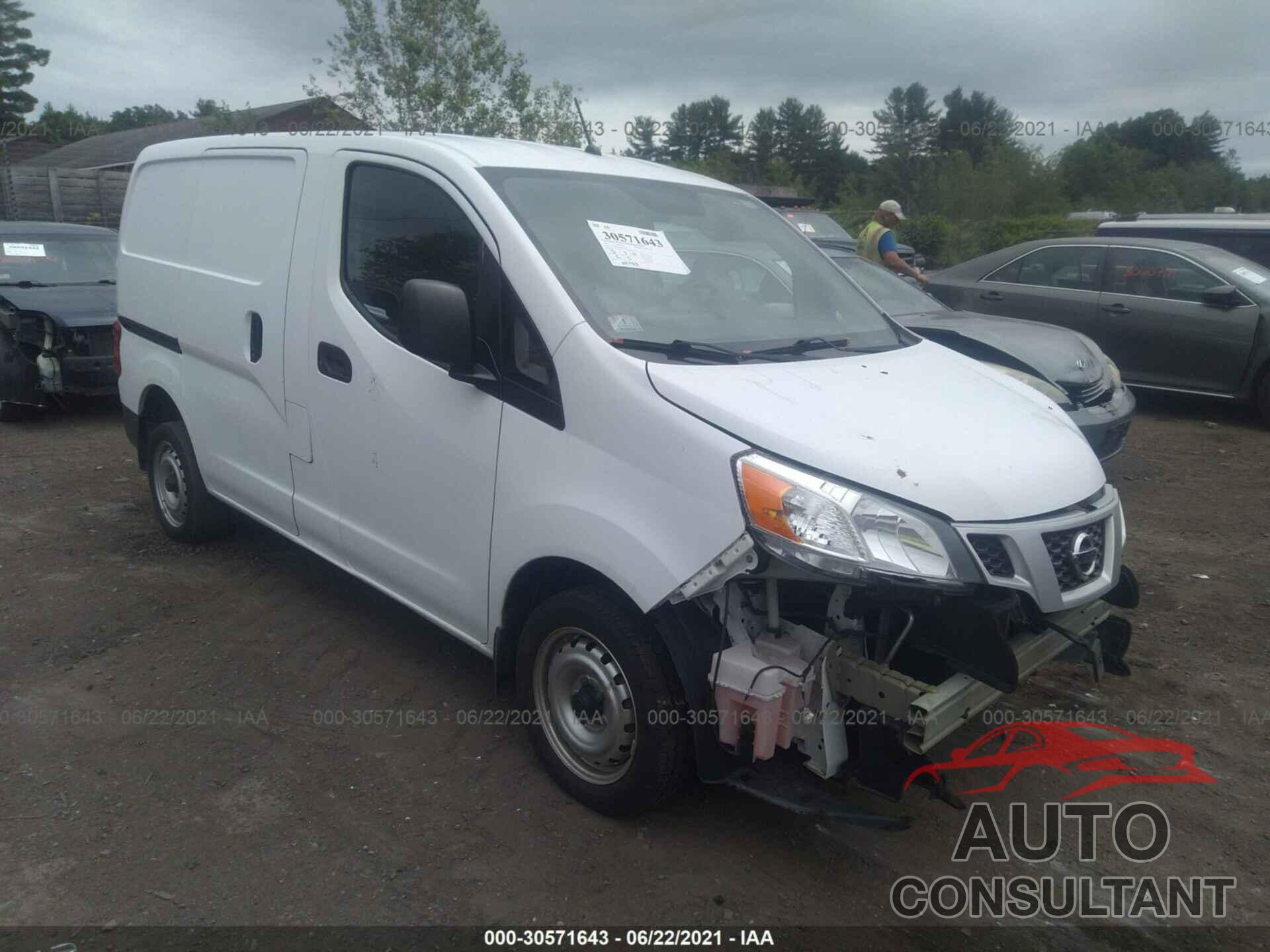 NISSAN NV200 COMPACT CARGO 2017 - 3N6CM0KN9HK705052