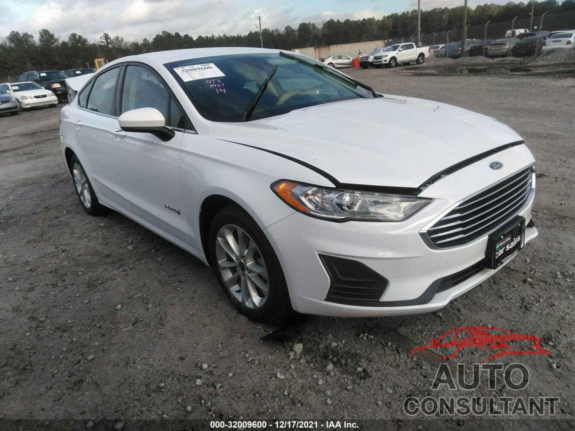 FORD FUSION HYBRID 2019 - 3FA6P0LU2KR146252