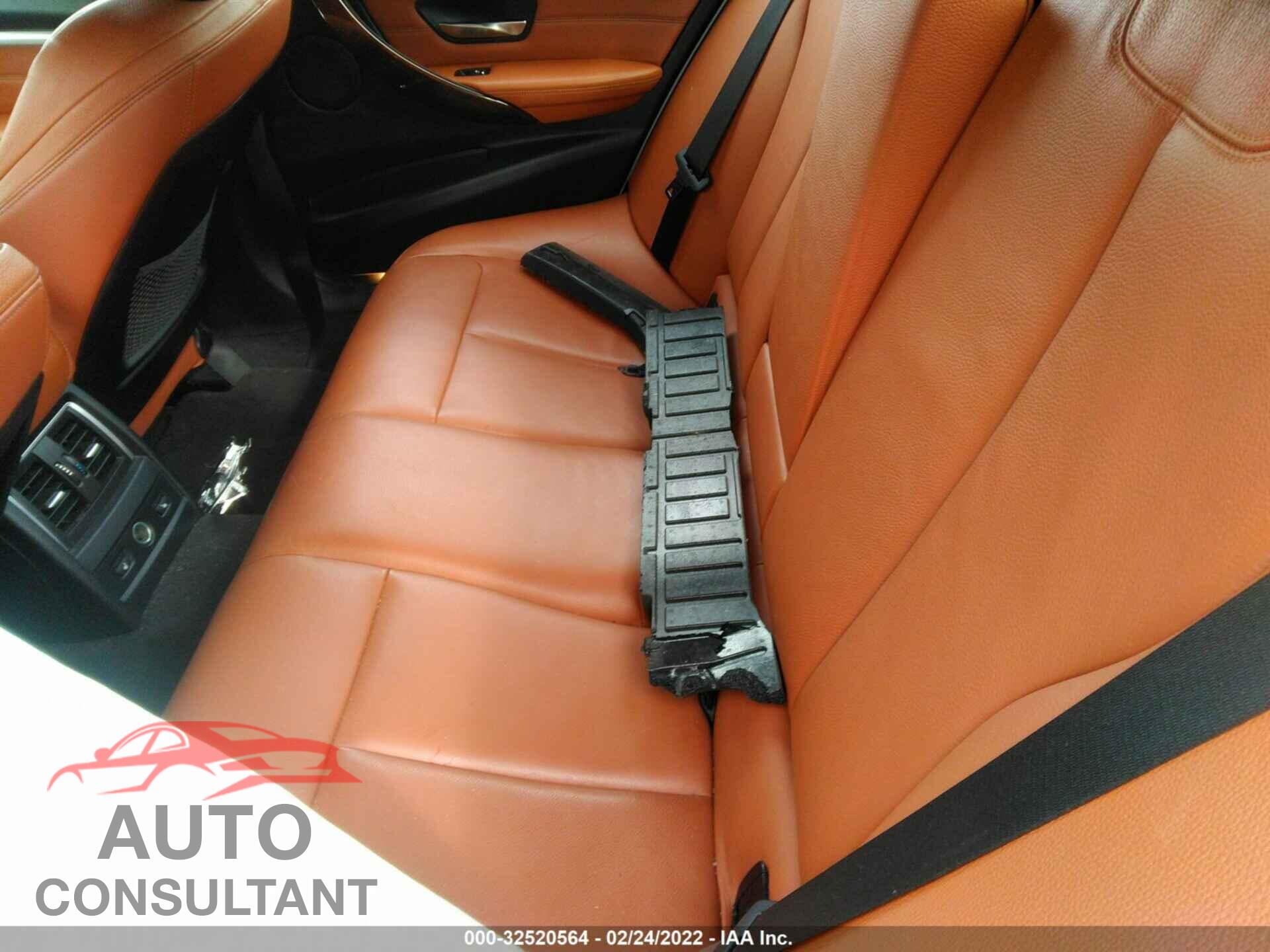 BMW 3 SERIES 2016 - WBA8E3G55GNU00346
