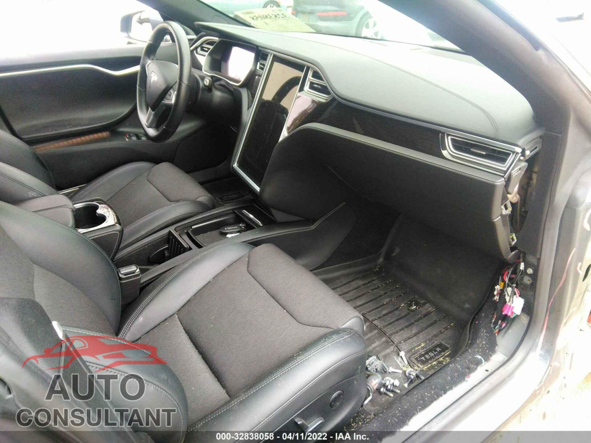 TESLA MODEL S 2017 - 5YJSA1E15HF217246