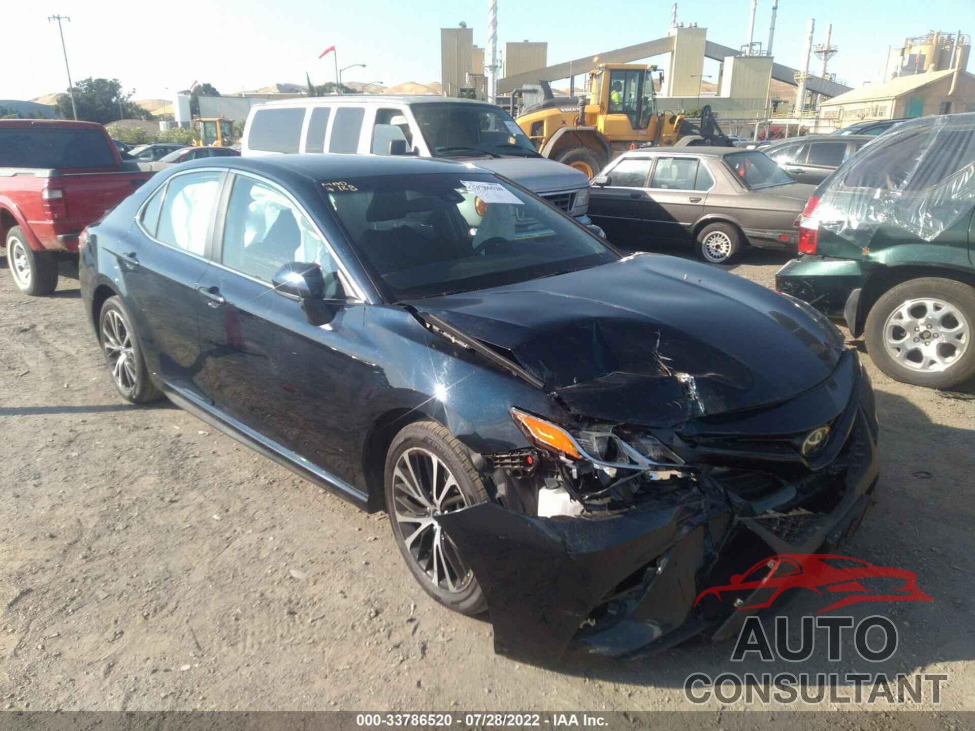 TOYOTA CAMRY 2018 - 4T1B11HKXJU653751