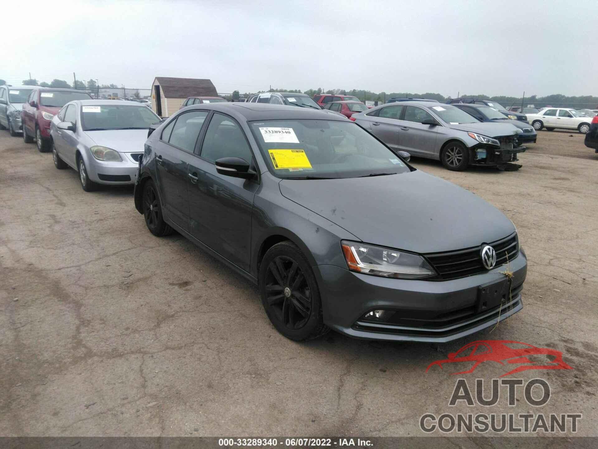 VOLKSWAGEN JETTA 2018 - 3VWD17AJ0JM239767