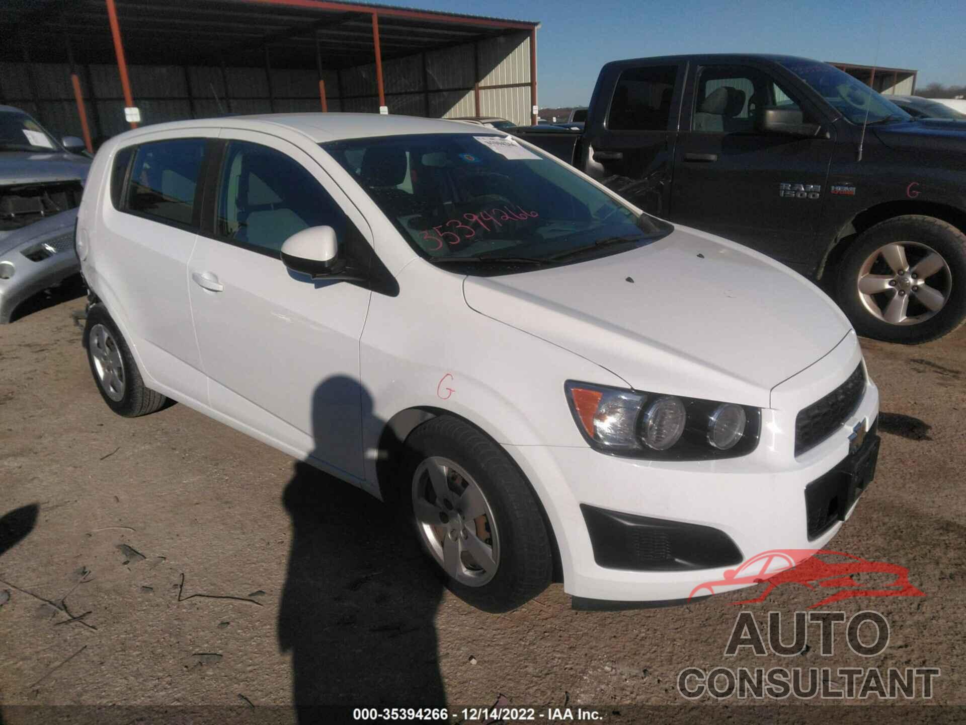 CHEVROLET SONIC 2016 - 1G1JA6SH8G4146892