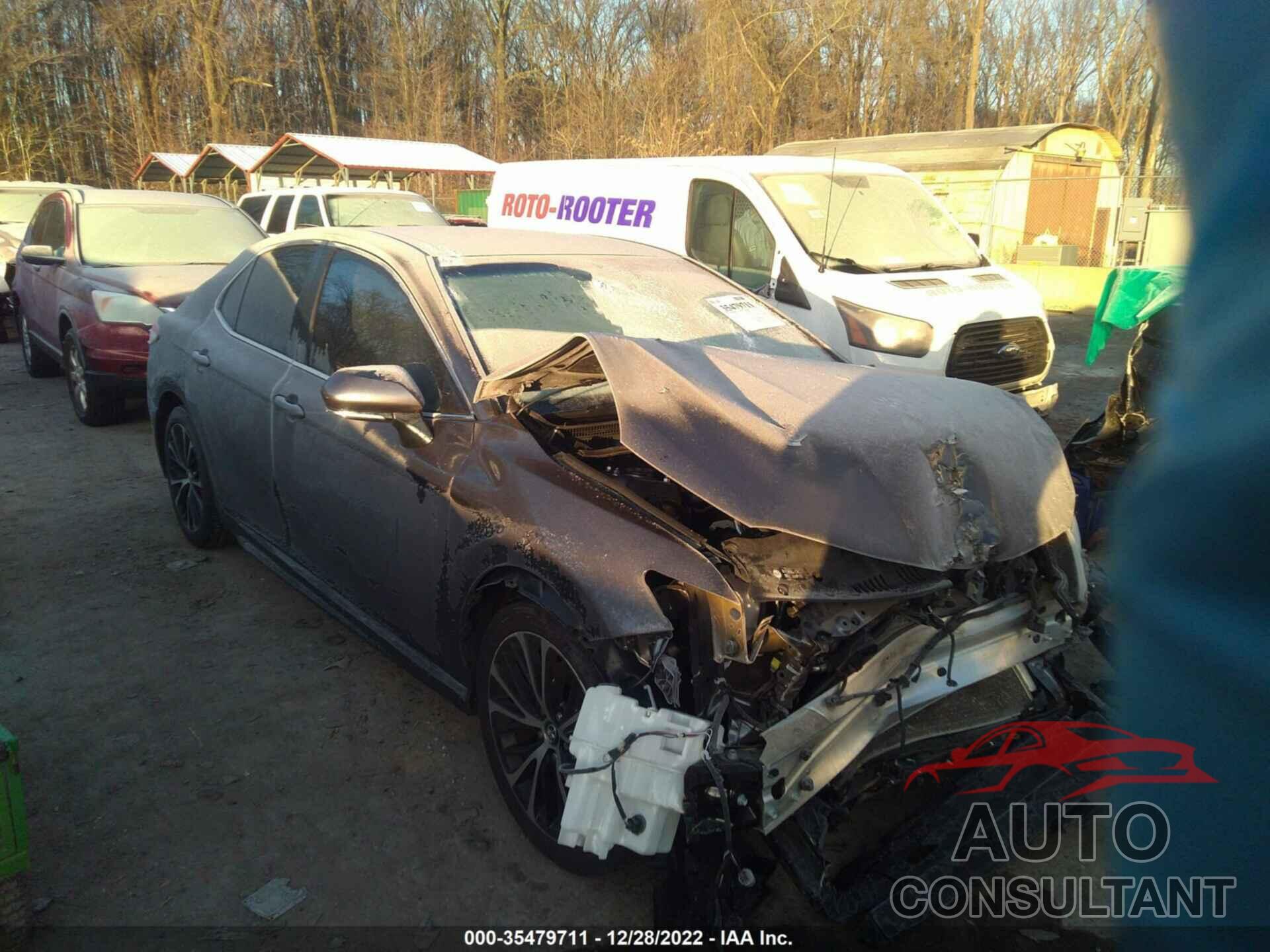 TOYOTA CAMRY 2018 - 4T1B11HK9JU127384