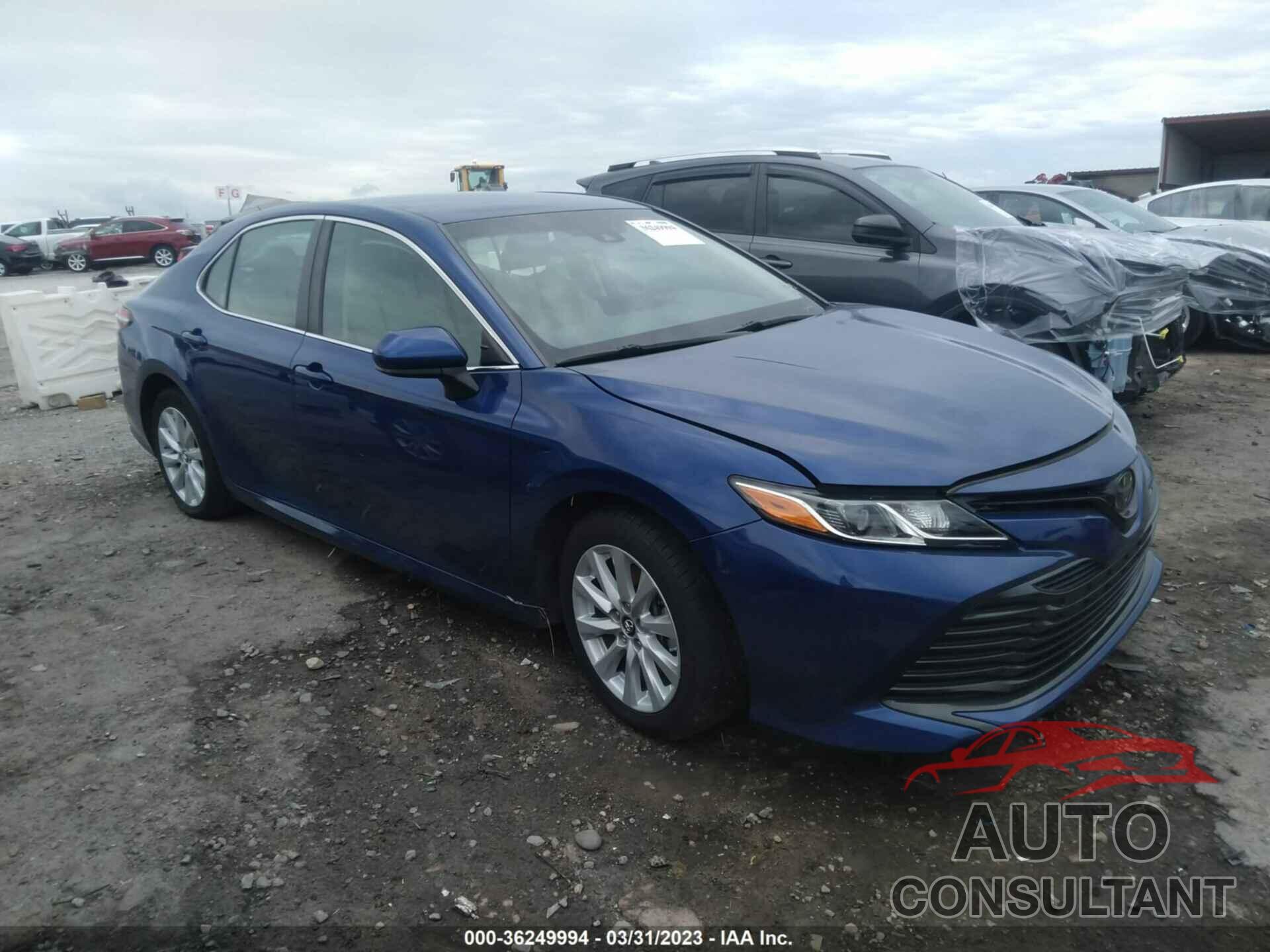 TOYOTA CAMRY 2018 - 4T1B11HK2JU614376