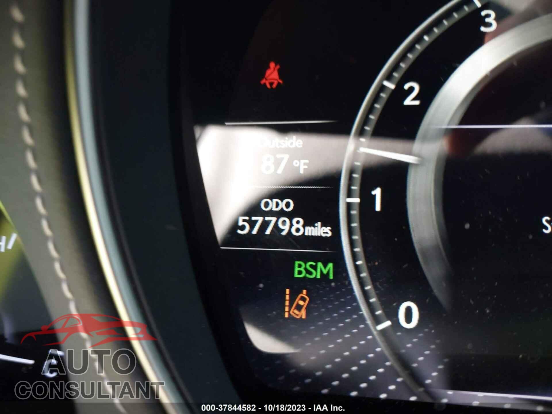 LEXUS LS 2018 - JTHB5LFF1J5005508