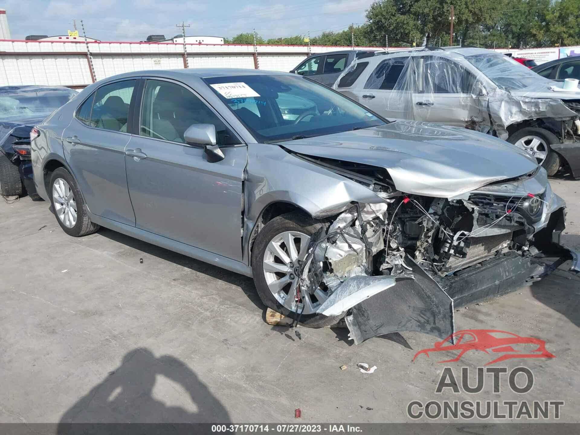 TOYOTA CAMRY 2018 - 4T1B11HK7JU062194