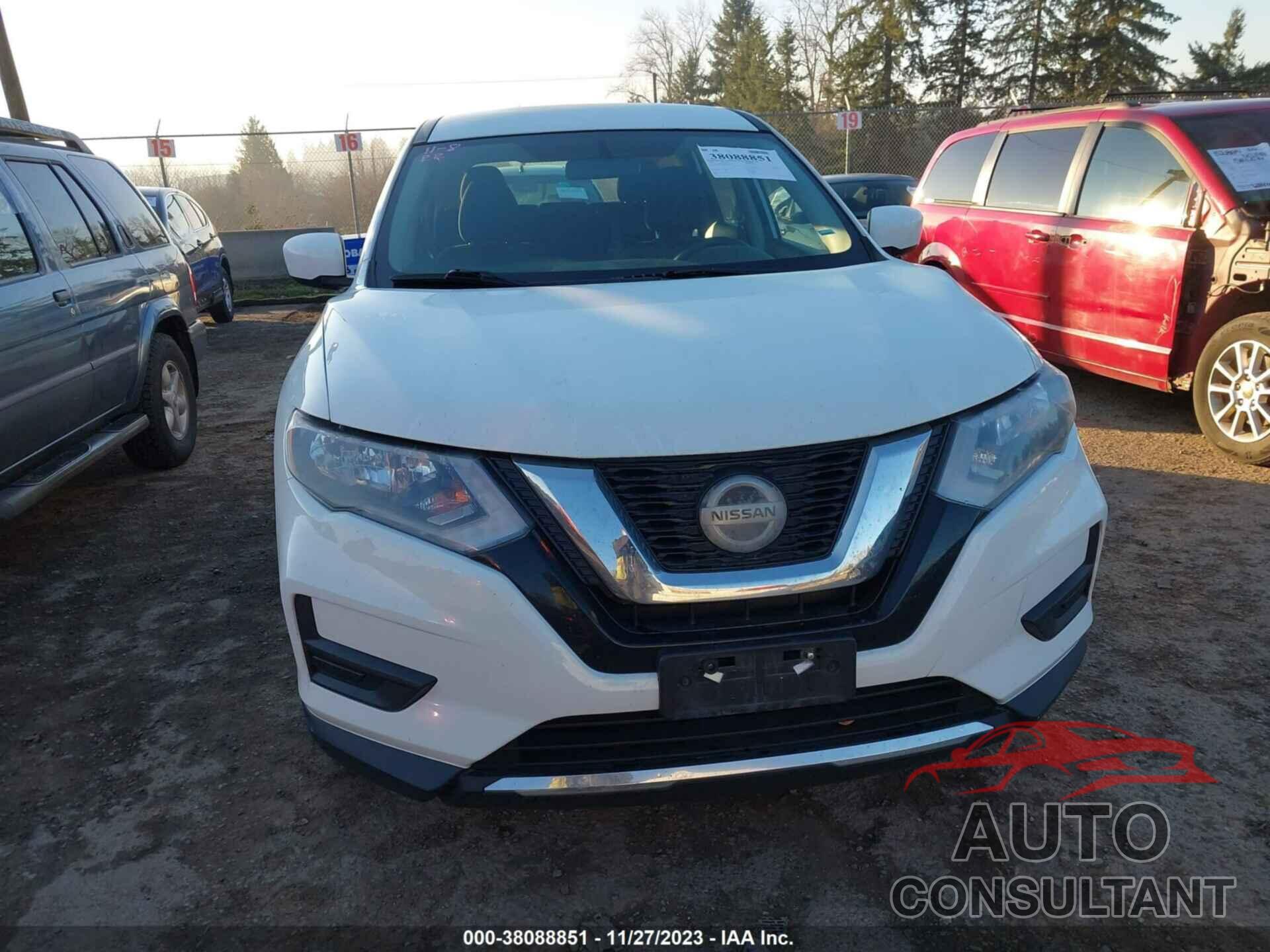 NISSAN ROGUE 2018 - KNMAT2MVXJP533799