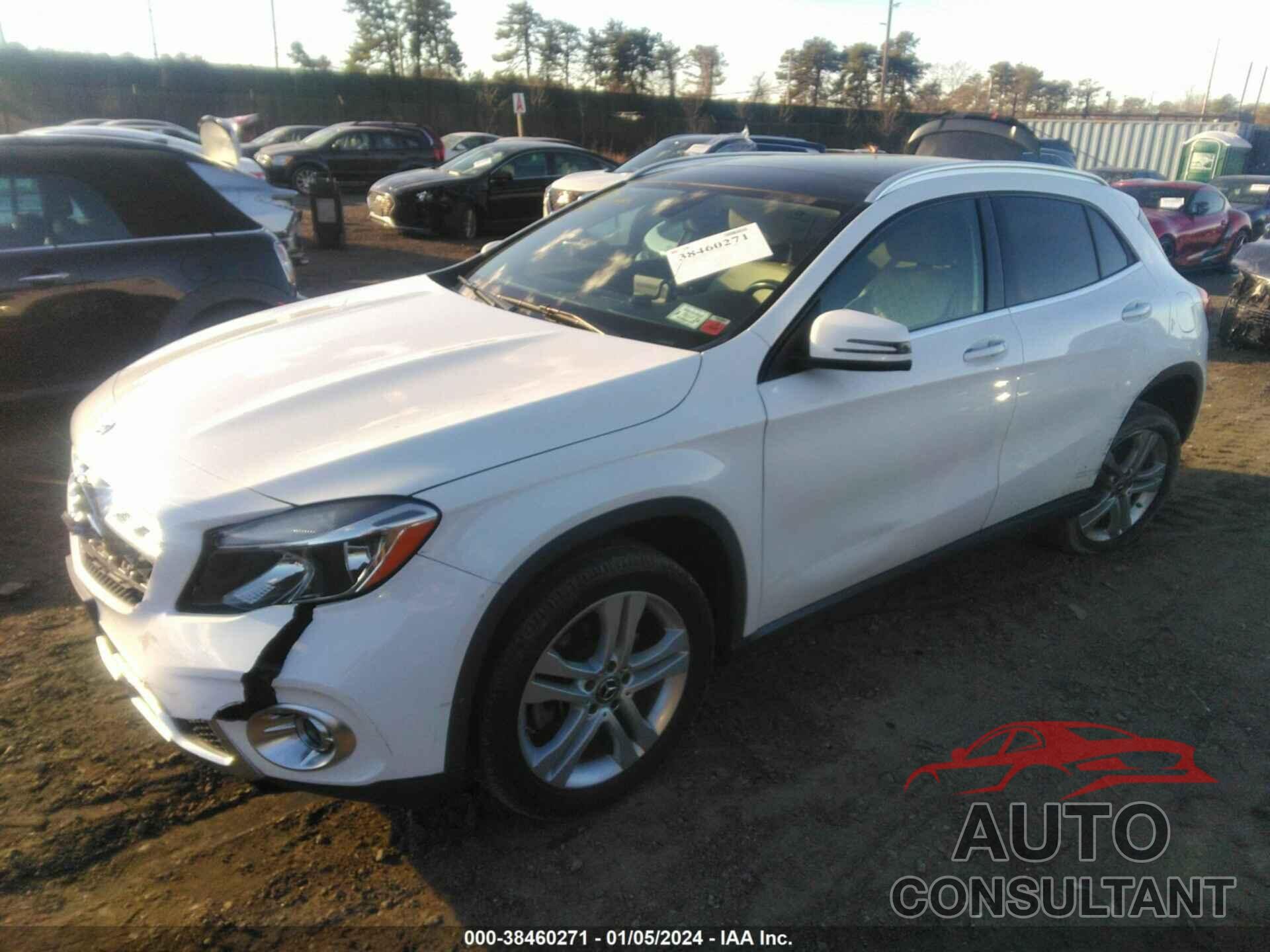 MERCEDES-BENZ GLA 2019 - WDCTG4GB0KJ551706