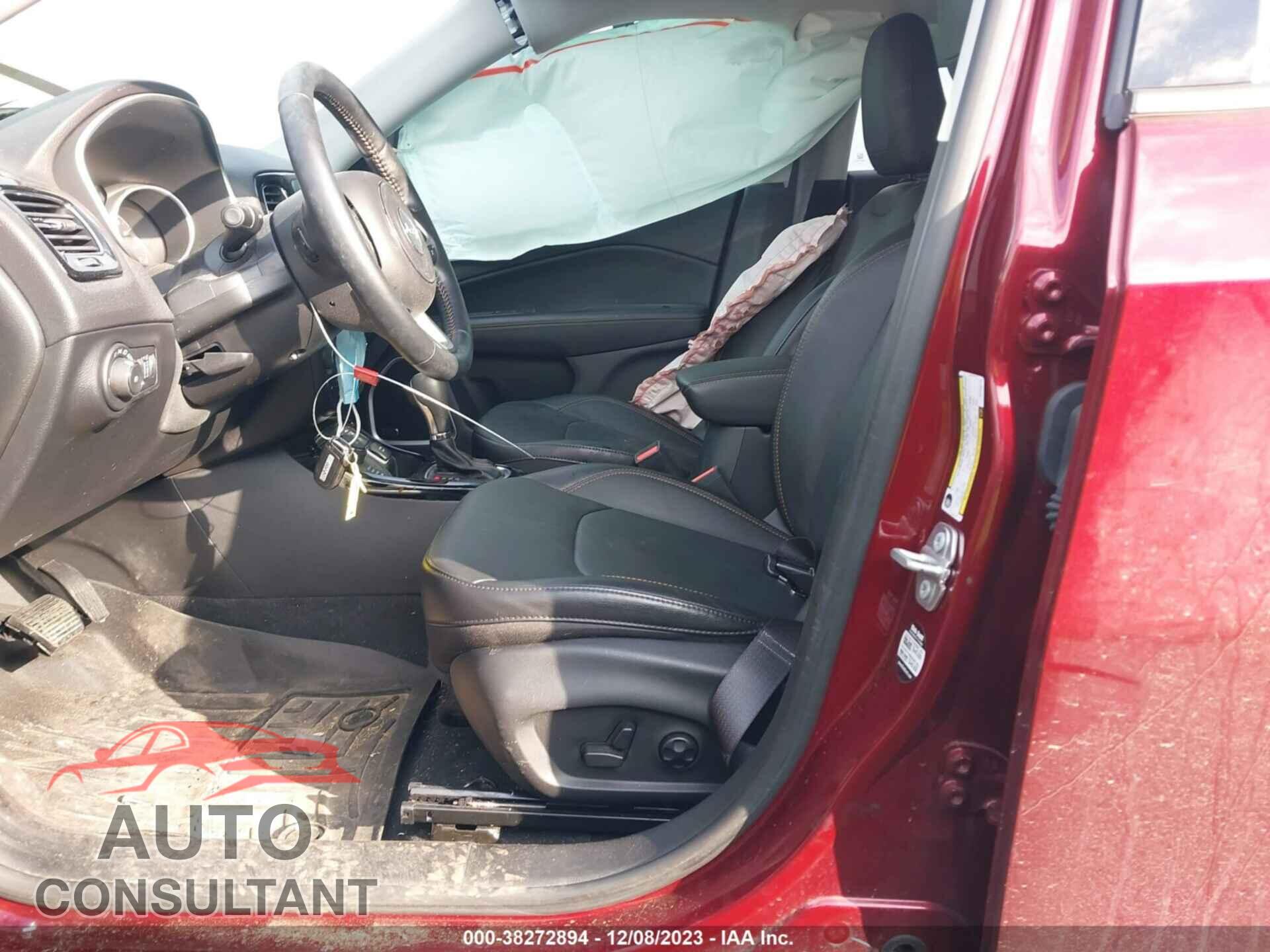 JEEP COMPASS 2021 - 3C4NJDCB1MT566779
