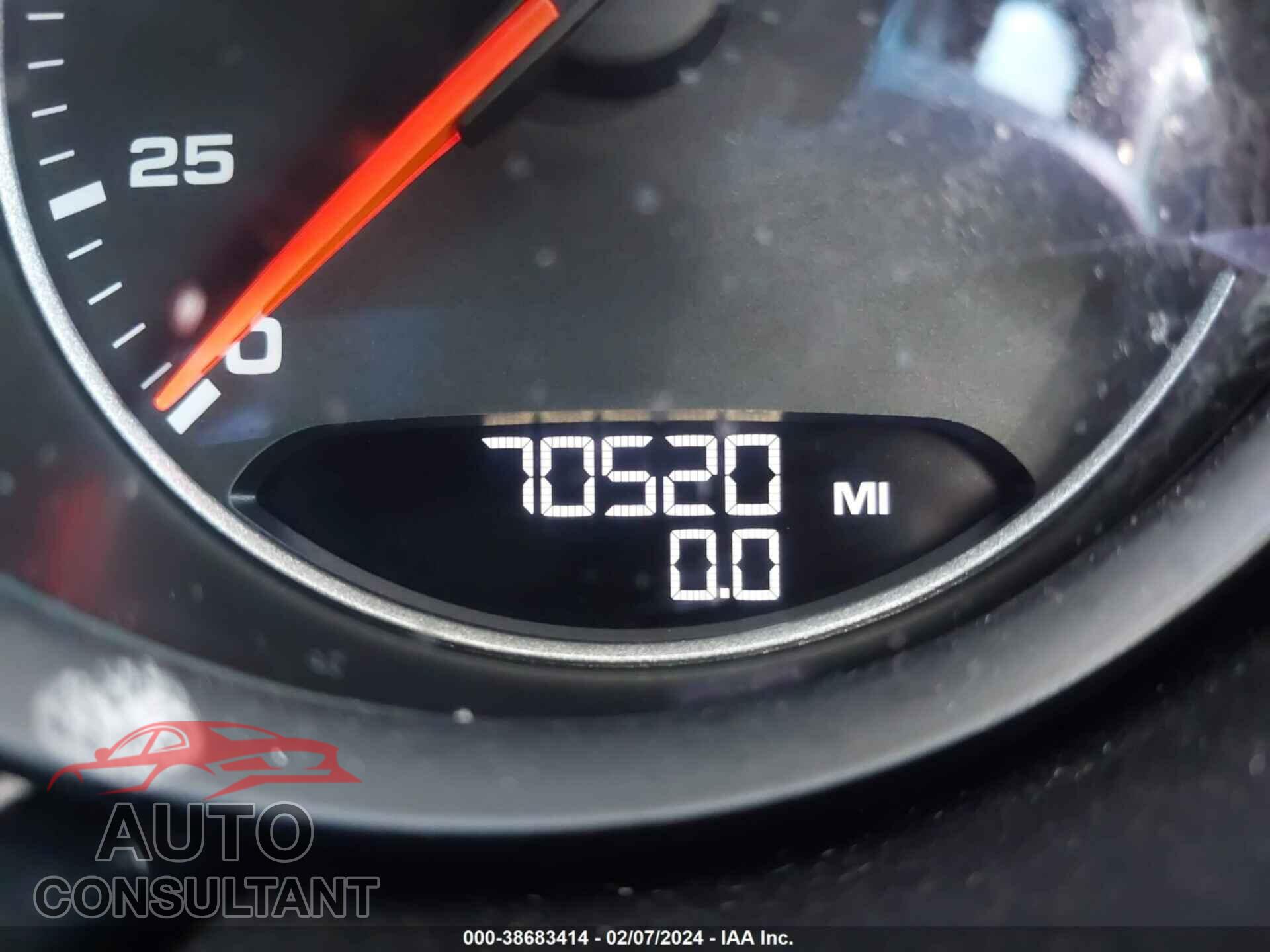 PORSCHE CAYENNE 2018 - WP1AA2A21JKA04625