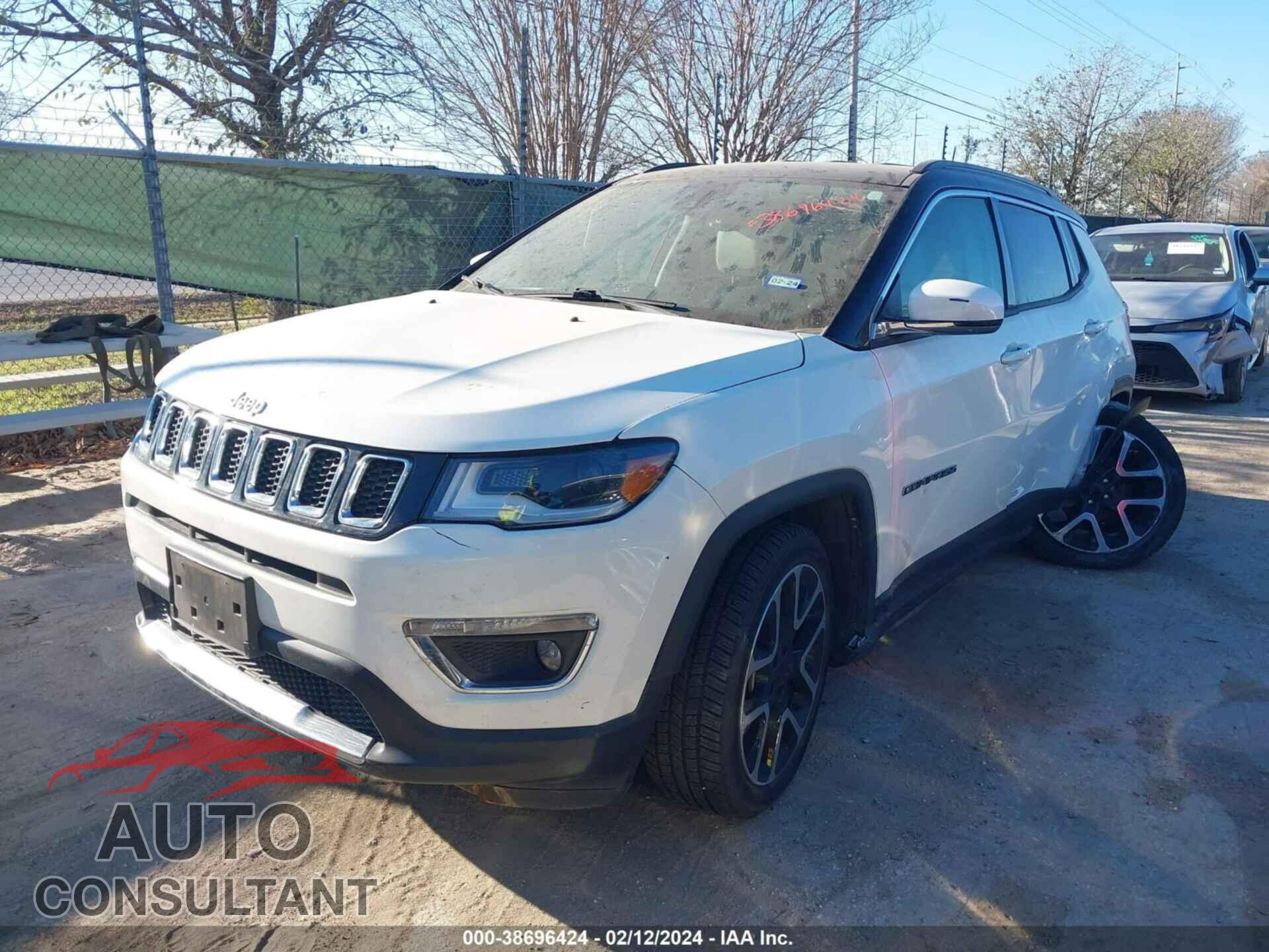 JEEP COMPASS 2018 - 3C4NJCCB3JT241217