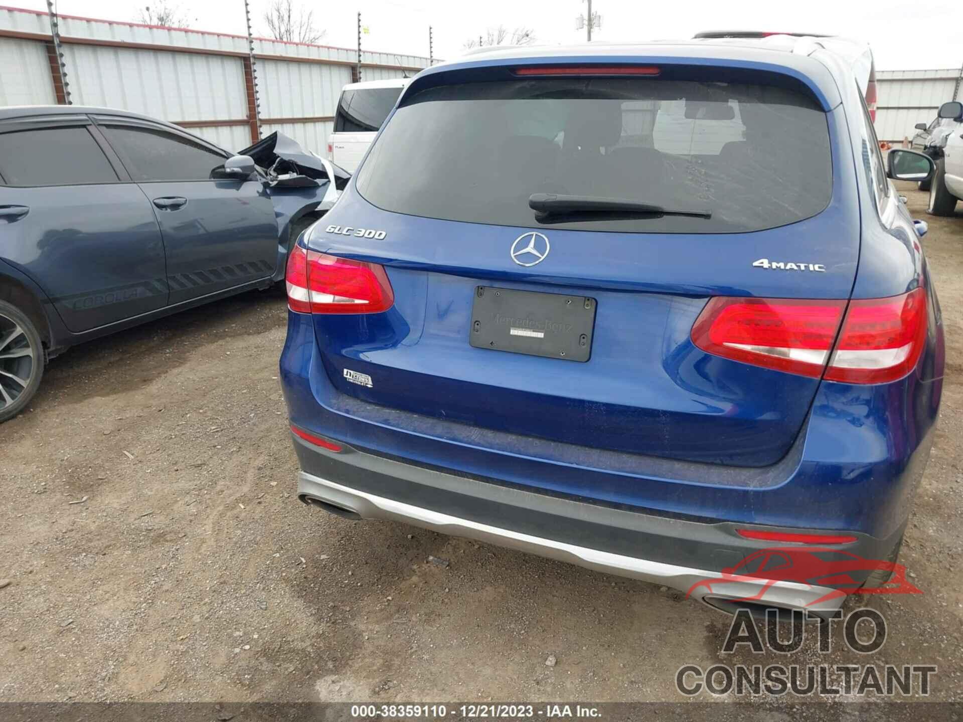 MERCEDES-BENZ GLC 300 2019 - WDC0G4KB1KF580032